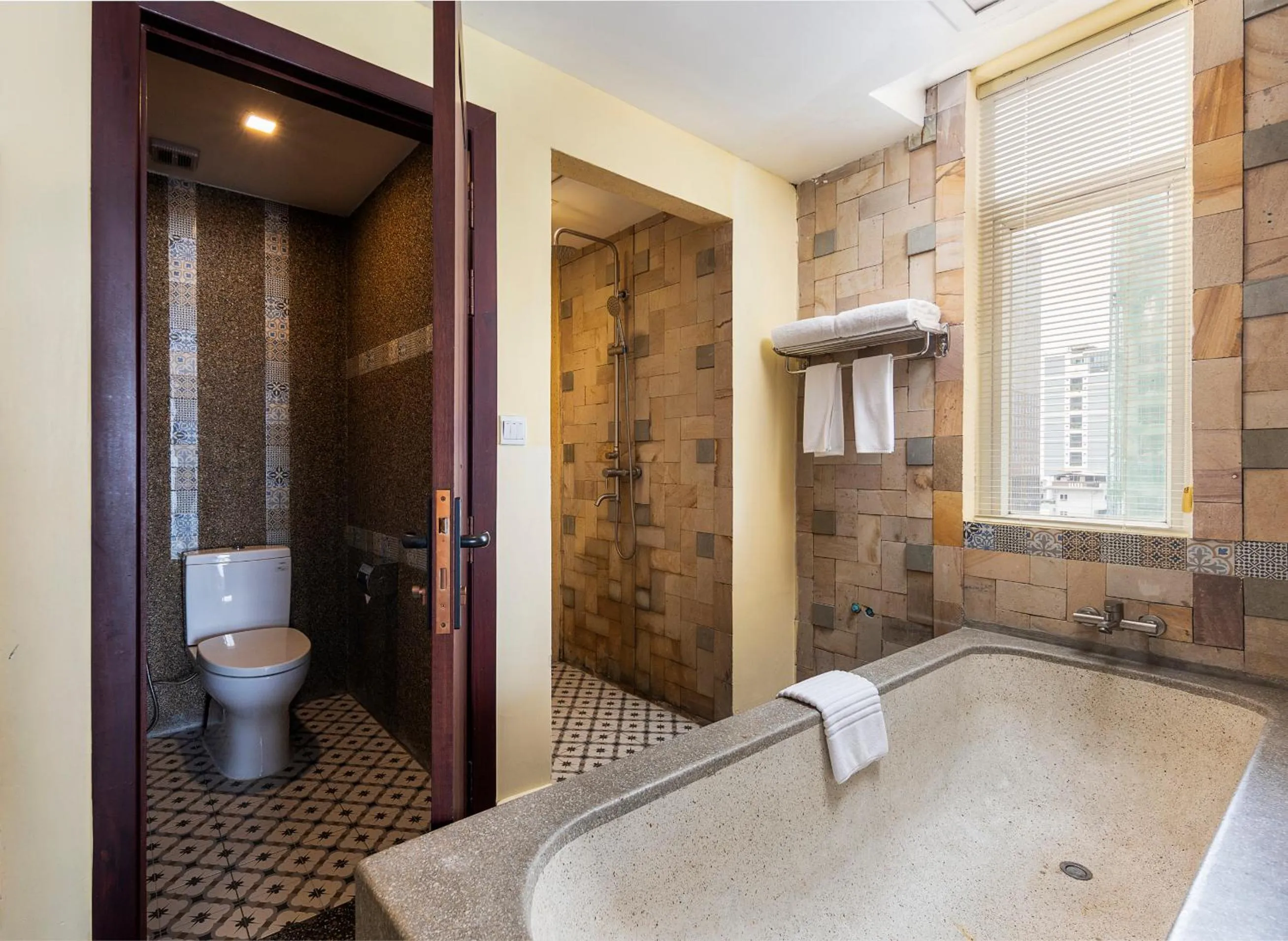 Bathroom in ARISON Hotel