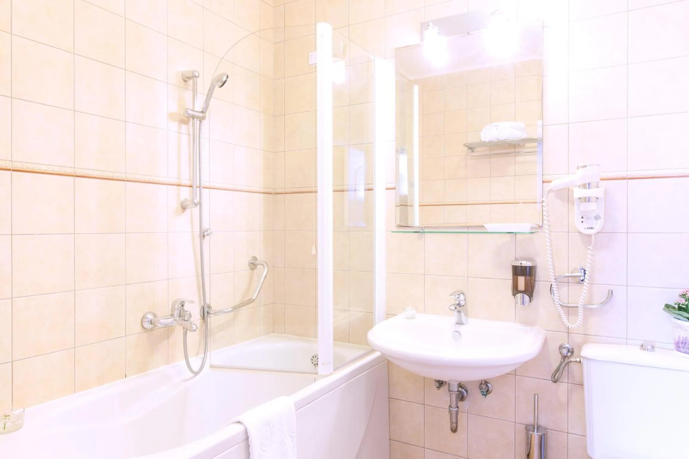 Bathroom in Villa Cvita 80 m from the sea, free breakfast - DIRECT LANDLORD