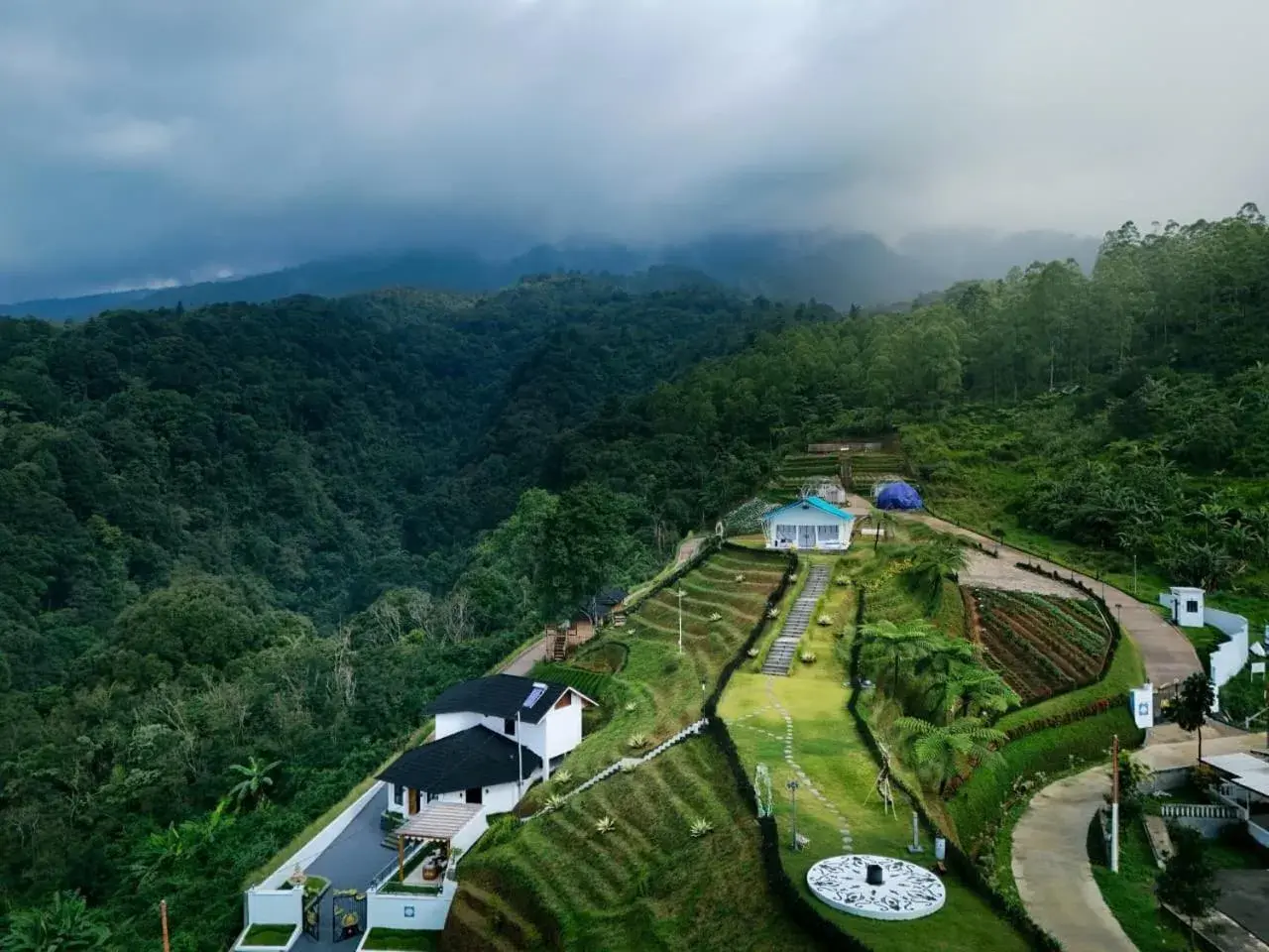 Property building in Casa de Monique Villas & Glamping Retreat Property building in Casa de Monique Villas & Glamping Retreat