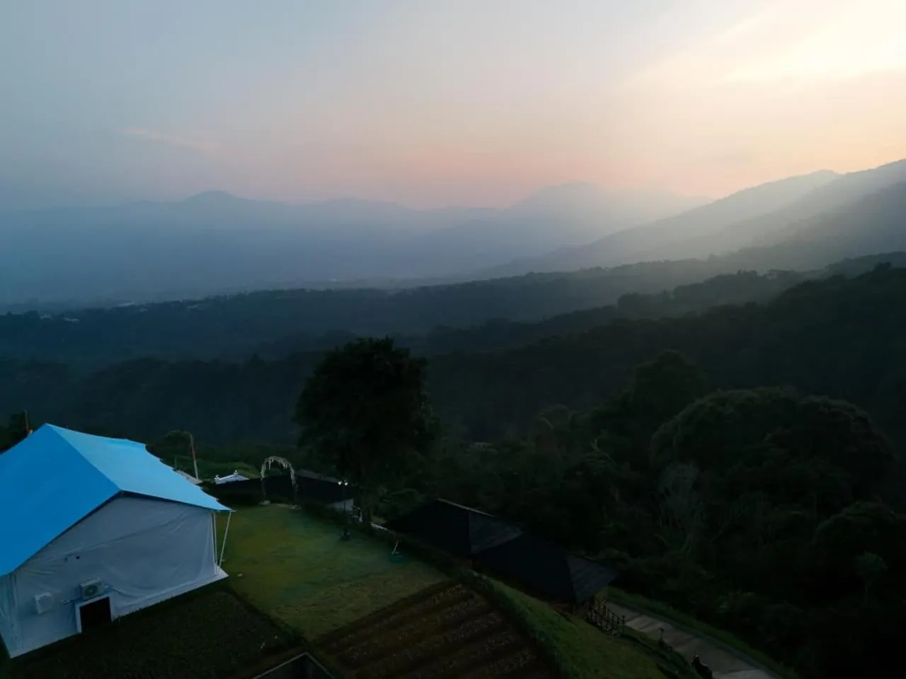 Casa de Monique Villas & Glamping Retreat