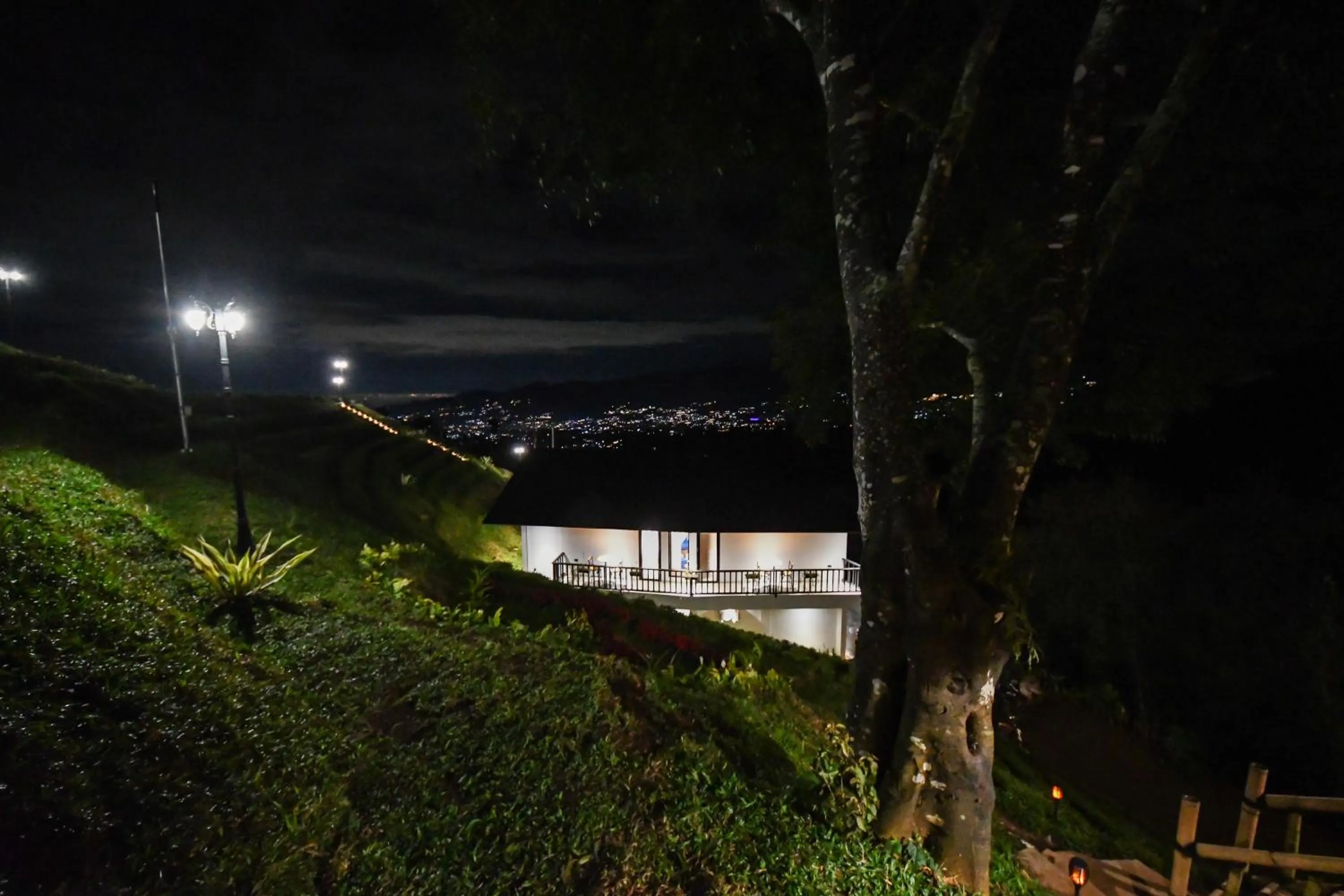 Night in Casa de Monique Villas & Glamping Retreat