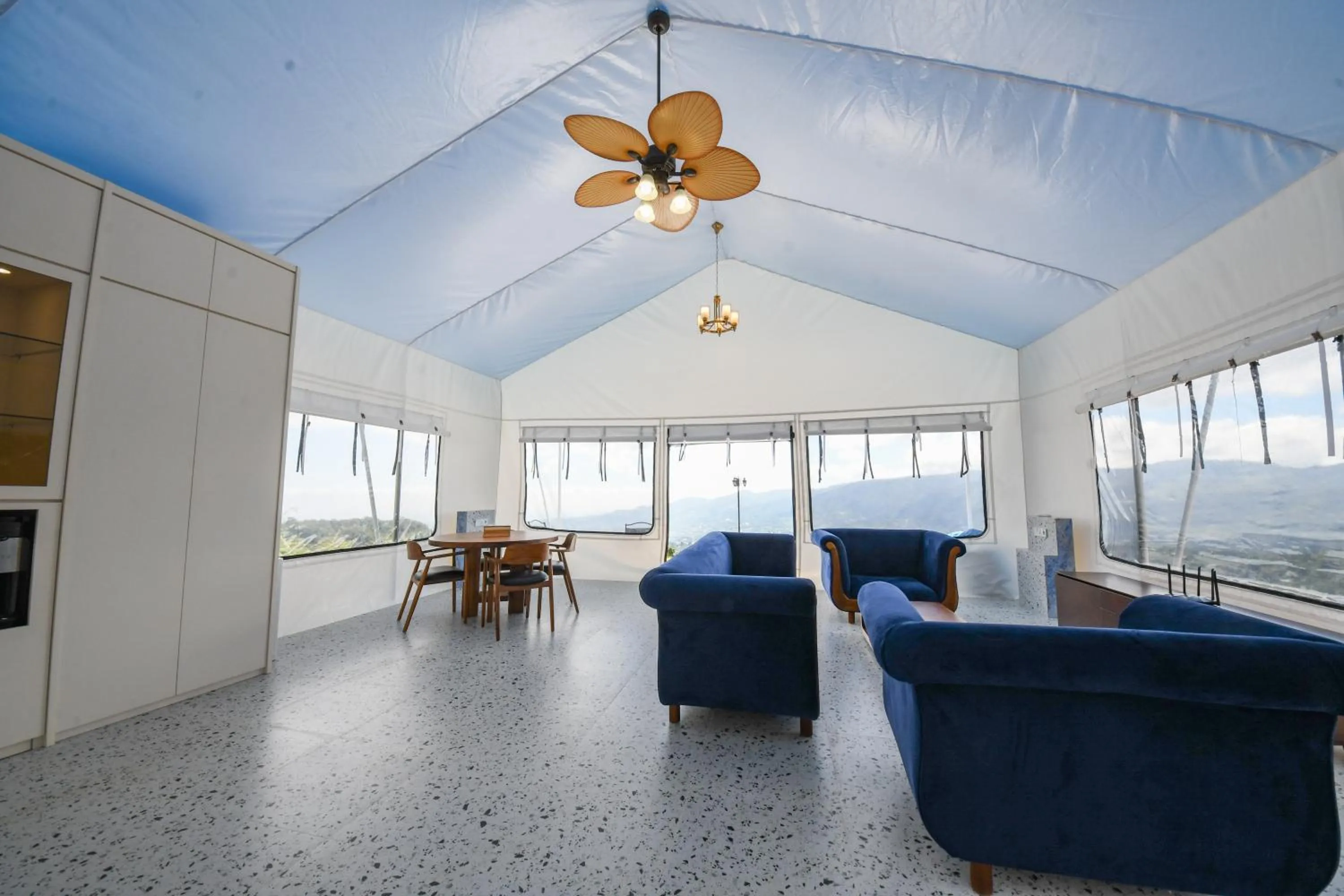 Casa de Monique Villas & Glamping Retreat