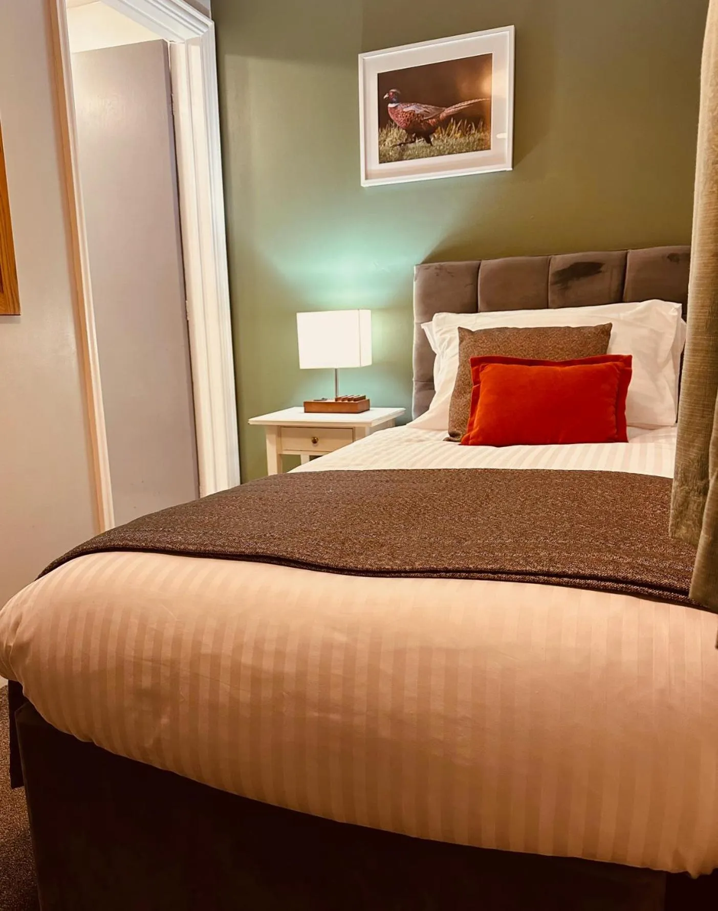 Bed in The Old Pheasant