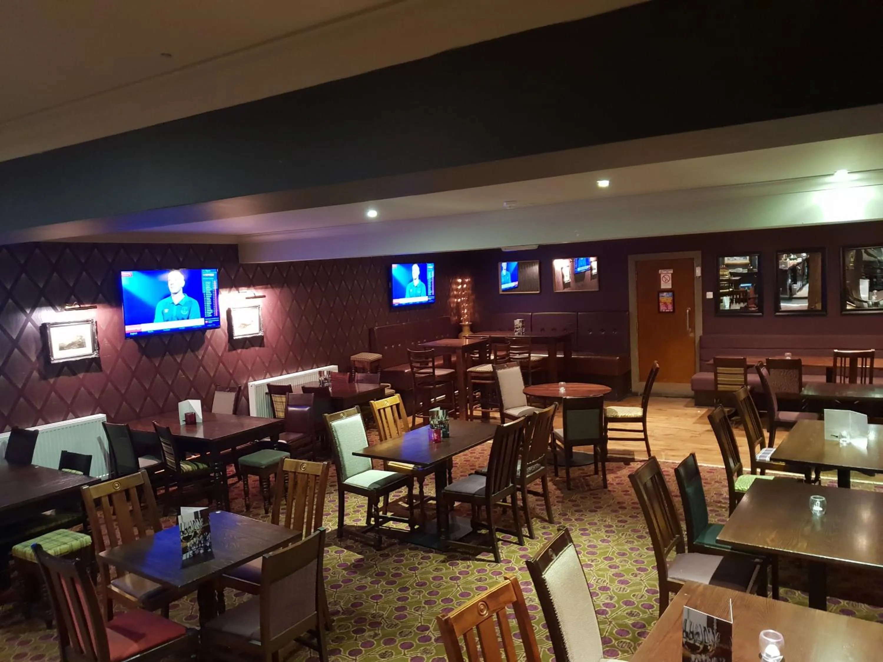 Restaurant/places to eat in Corriegarth Hotel