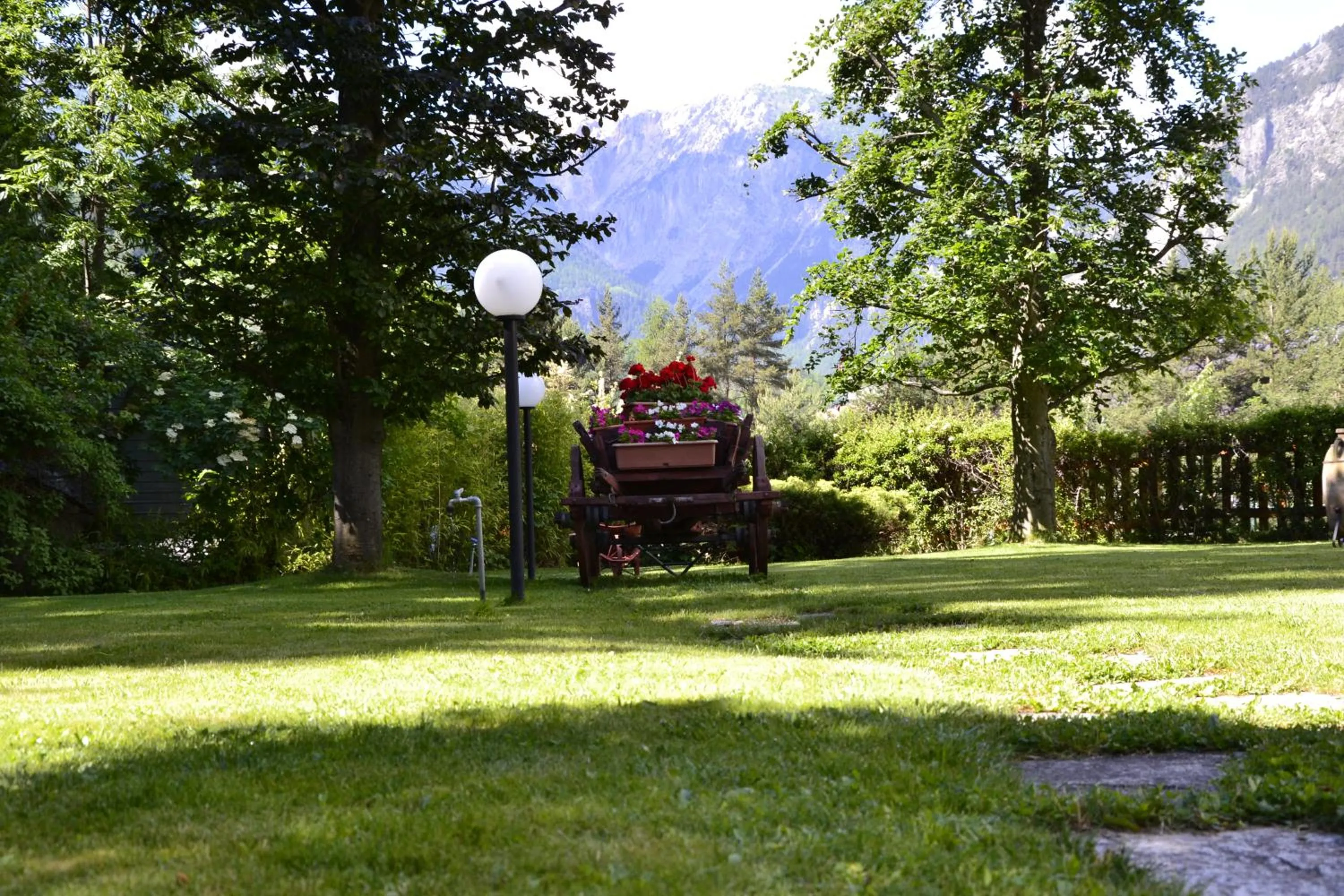 Garden in Hotel Bucaneve