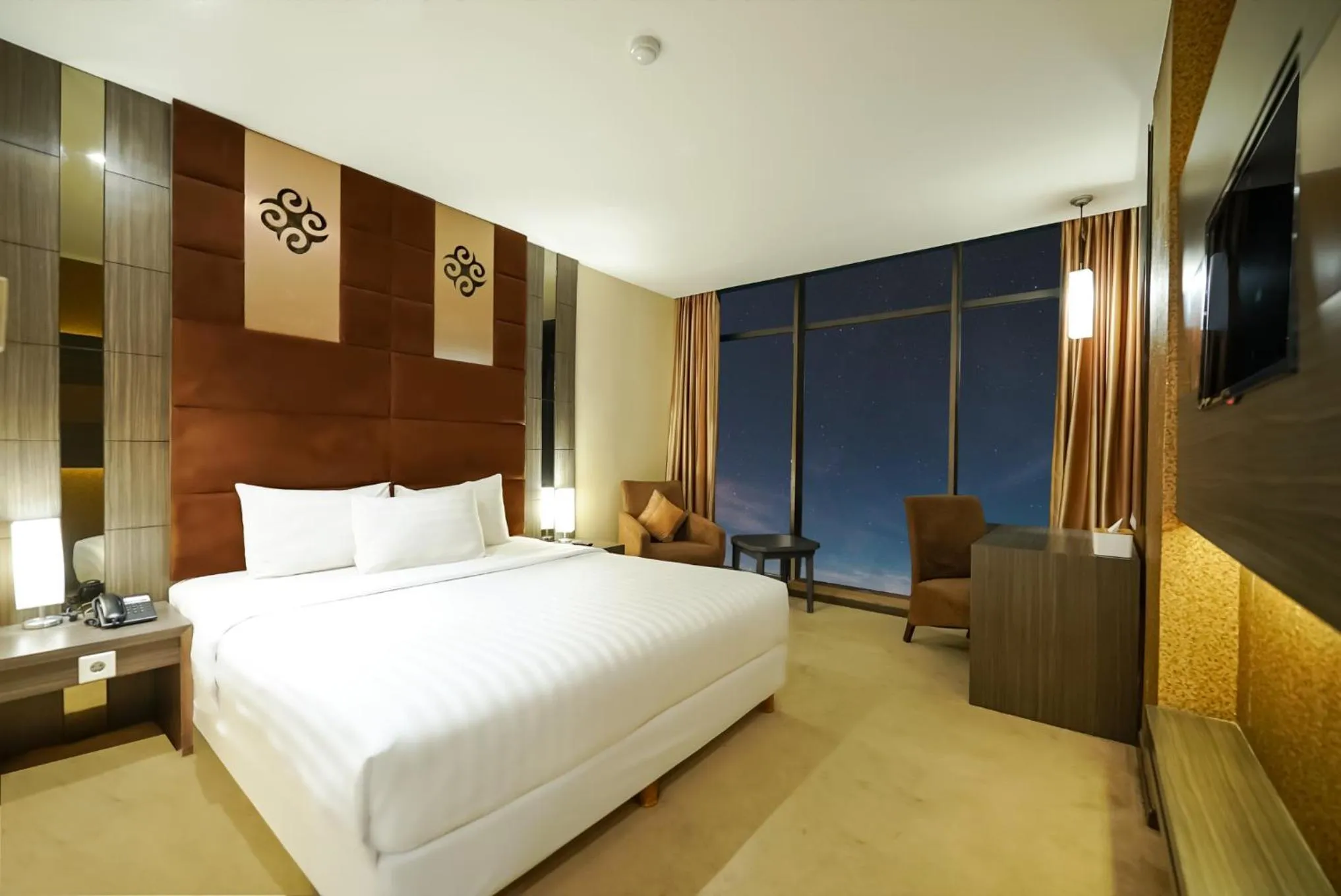 Bedroom, Bed in Grand Tjokro Jakarta