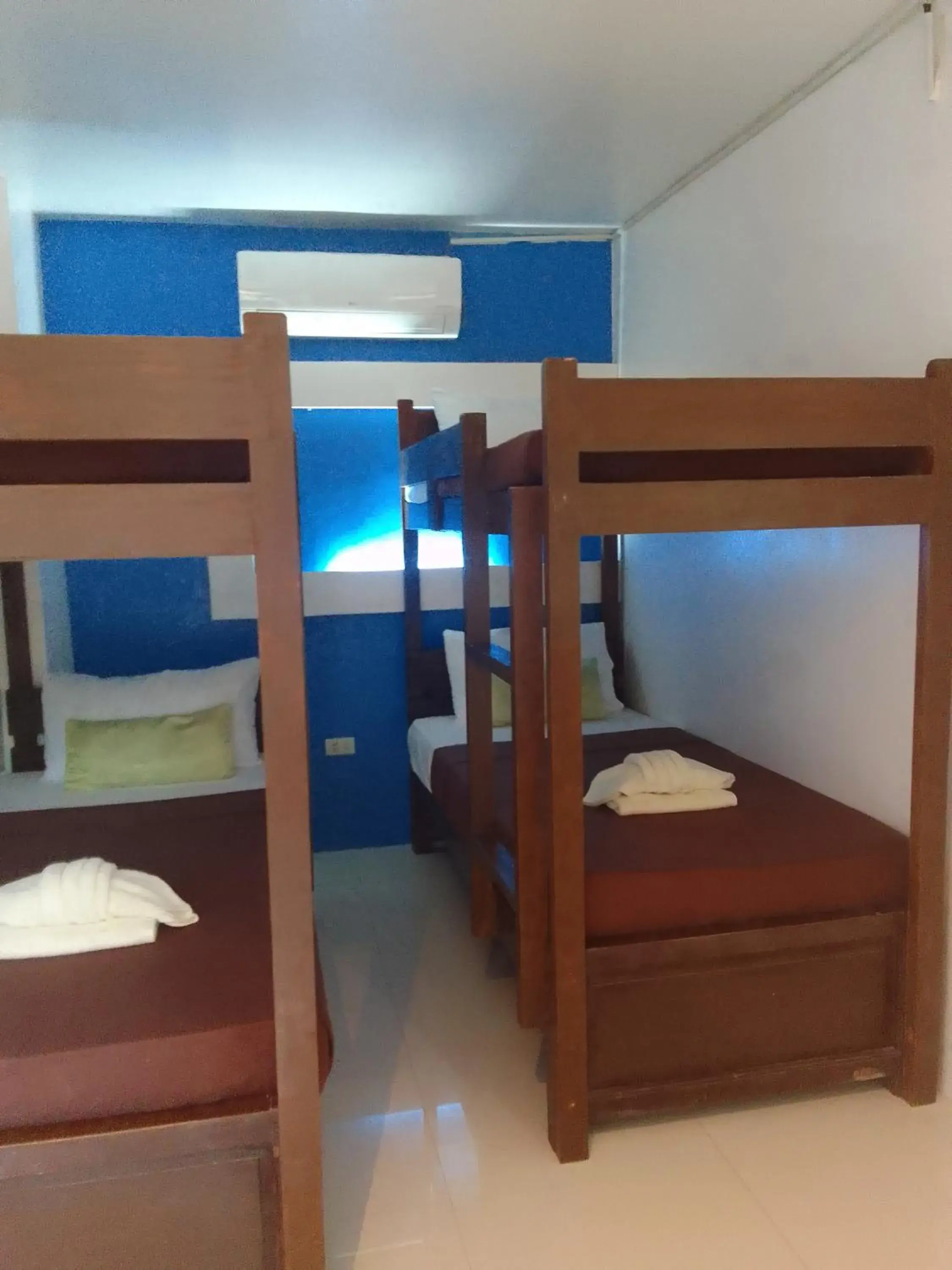 bunk bed, Bed in Baywatch Resort panglao Bohol bunk bed, Bed in Baywatch Resort panglao Bohol