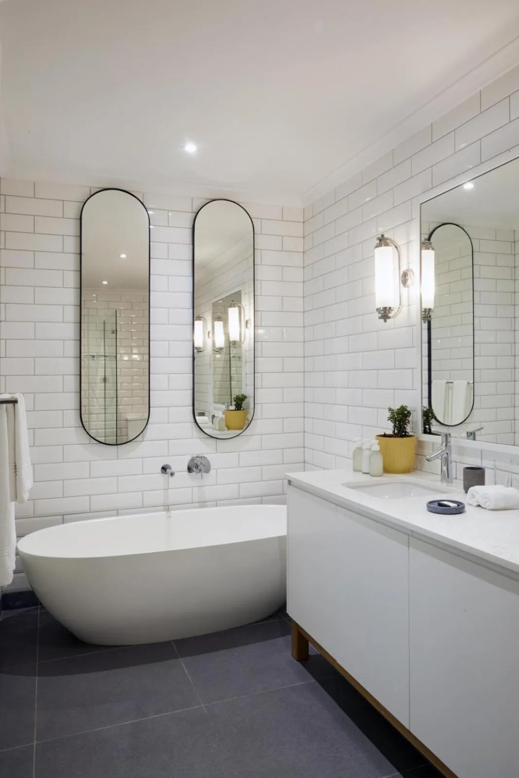 Bathroom in More Quarters Hotel