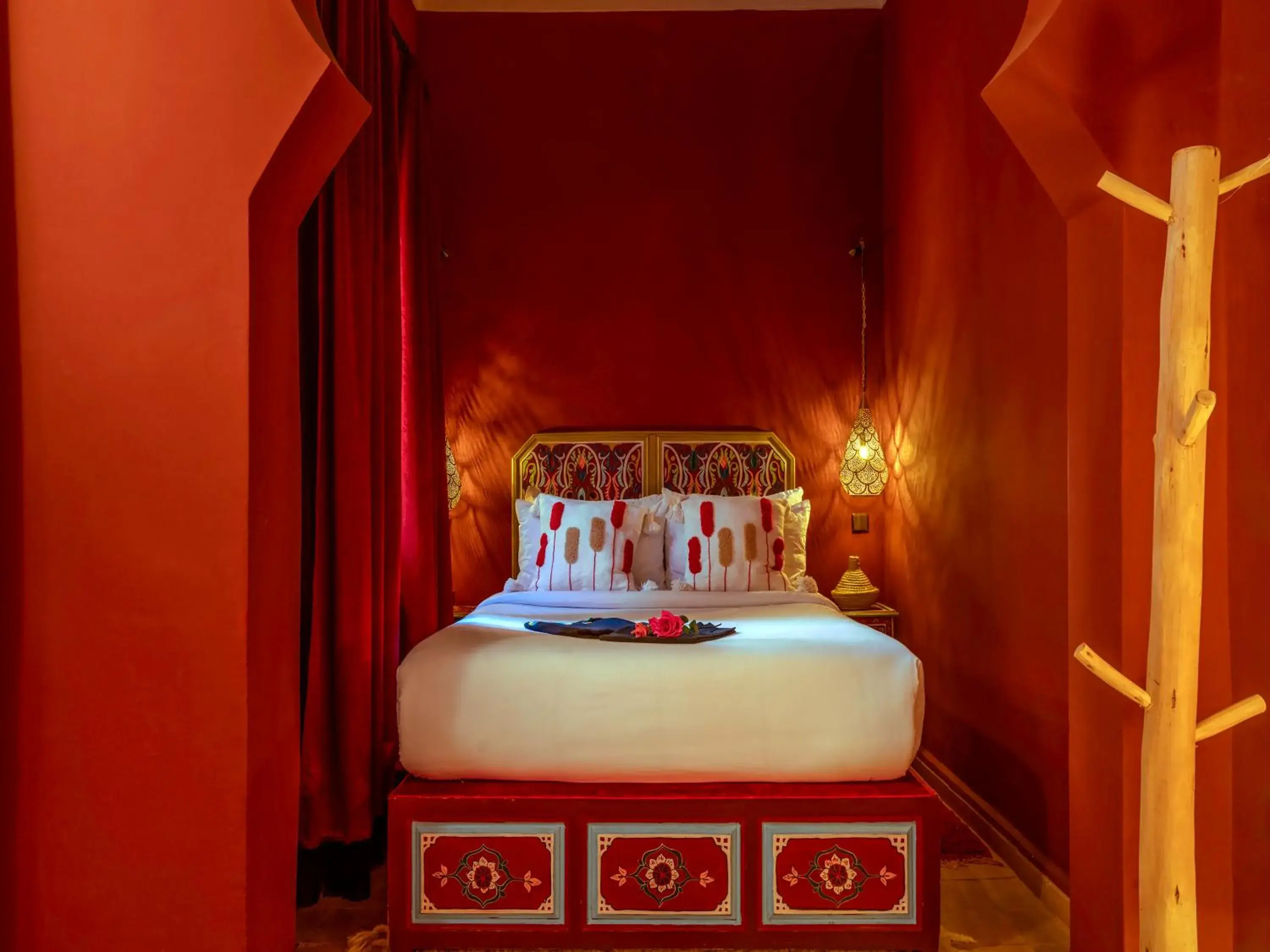 Chypre Rouge Suite in Riad Irhalne Chypre Rouge Suite in Riad Irhalne