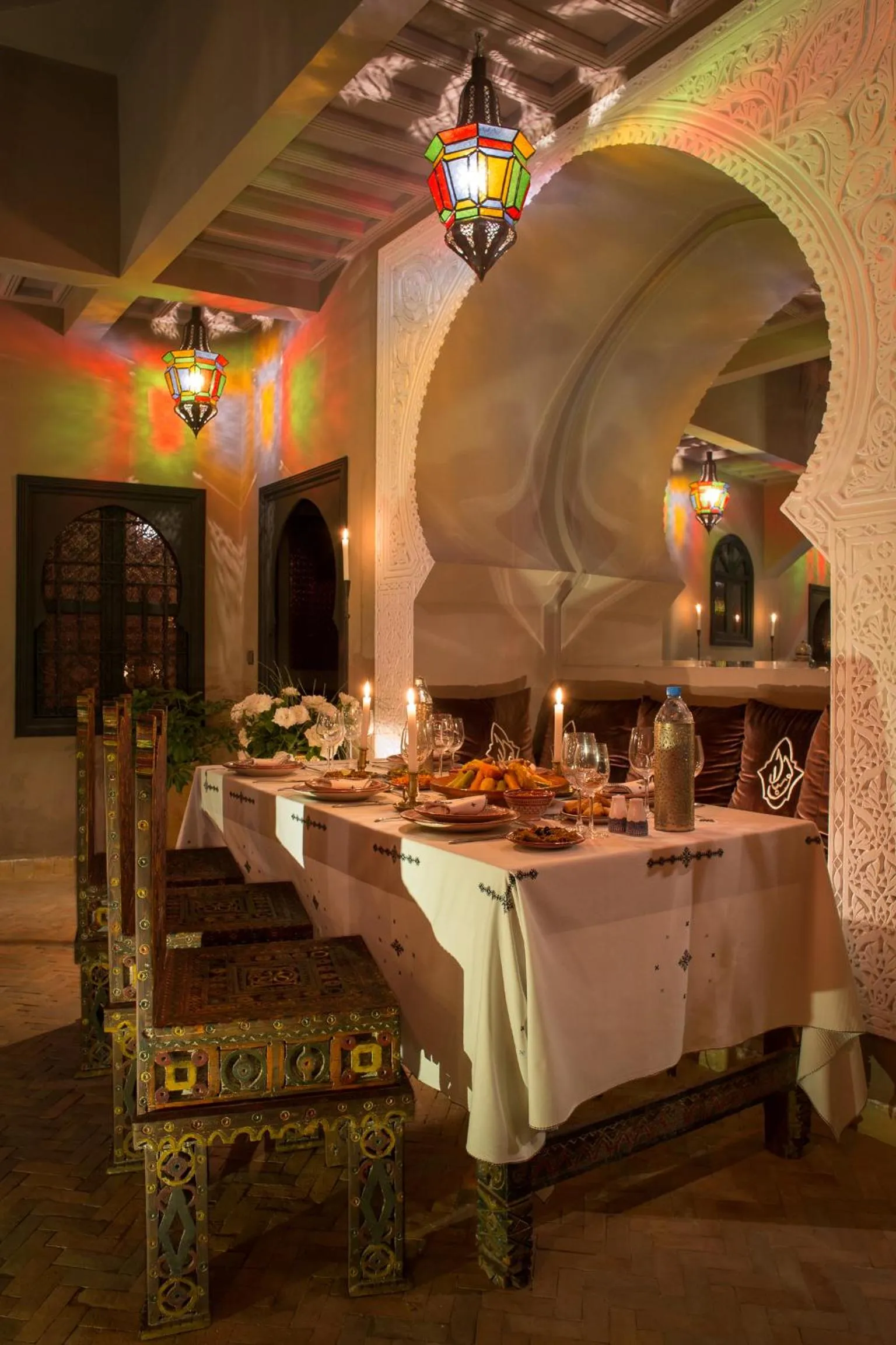 Restaurant/places to eat in Riad Irhalne