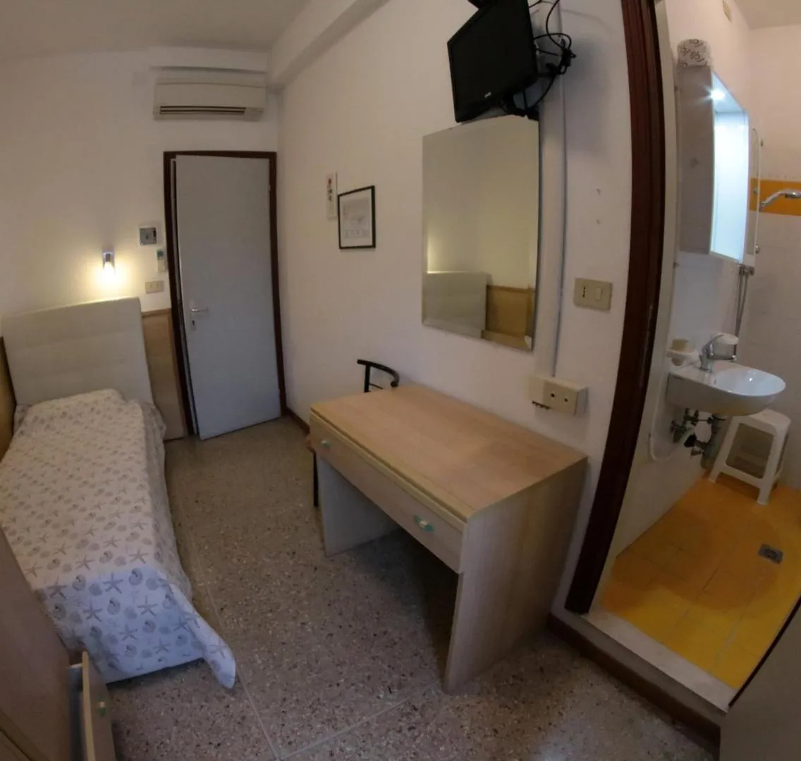 Bed in Albergo Rosa