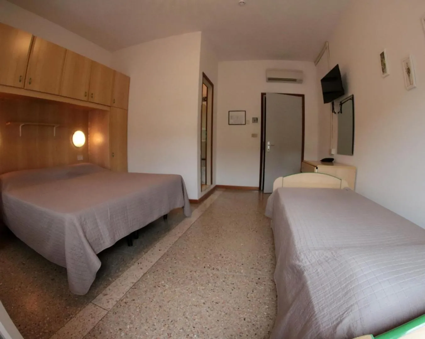Bed in Albergo Rosa