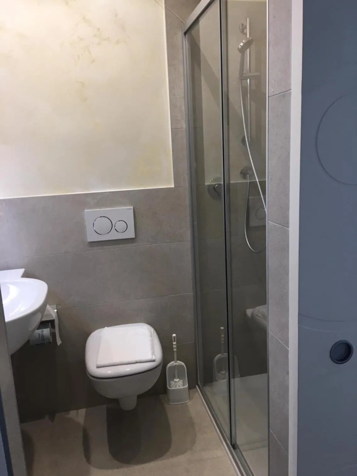 Bathroom in Albergo Rosa
