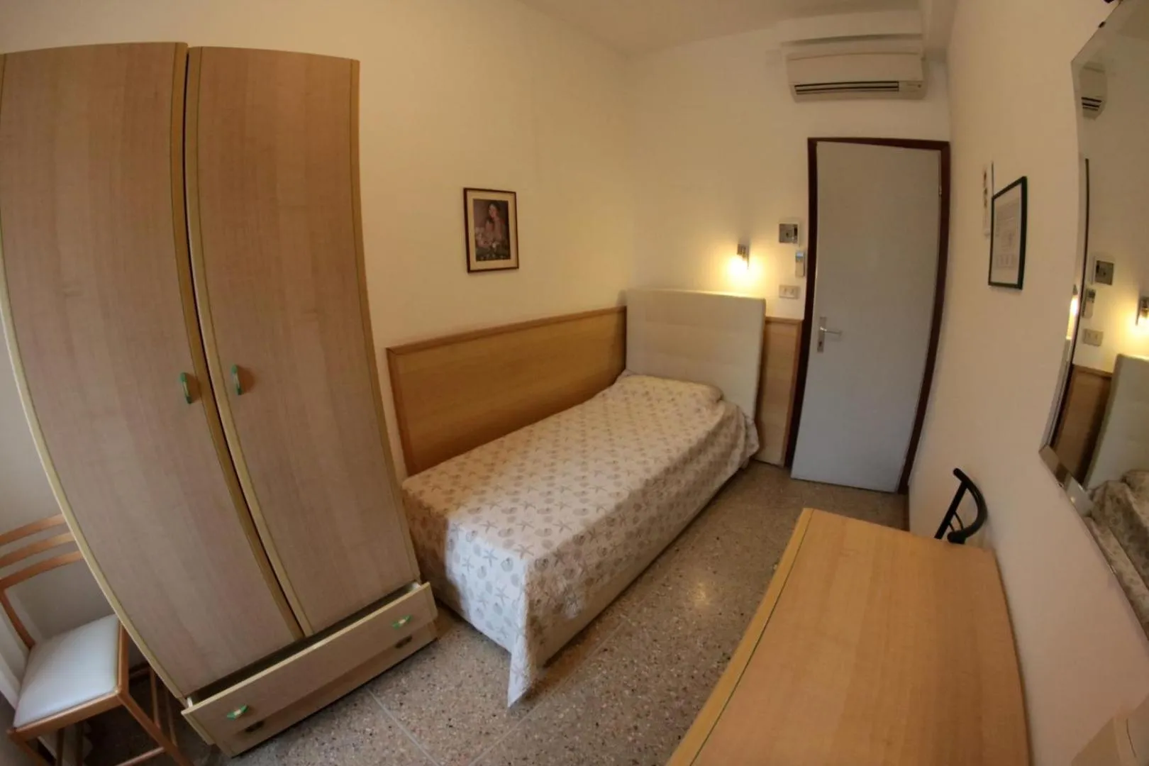 Bed in Albergo Rosa