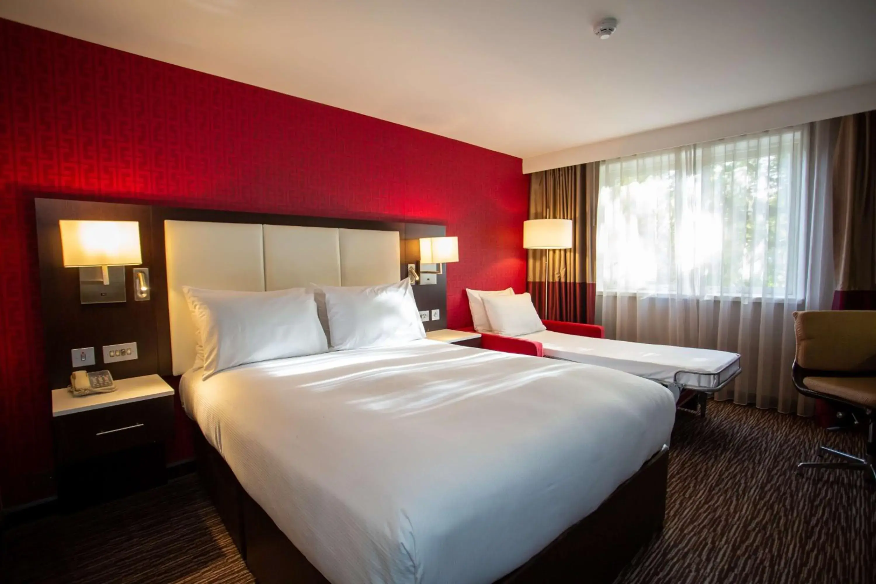 Connecting Family Room with Queen Bed and Two Sofa Beds in DoubleTree by Hilton Hotel Nottingham - Gateway Connecting Family Room with Queen Bed and Two Sofa Beds in DoubleTree by Hilton Hotel Nottingham - Gateway