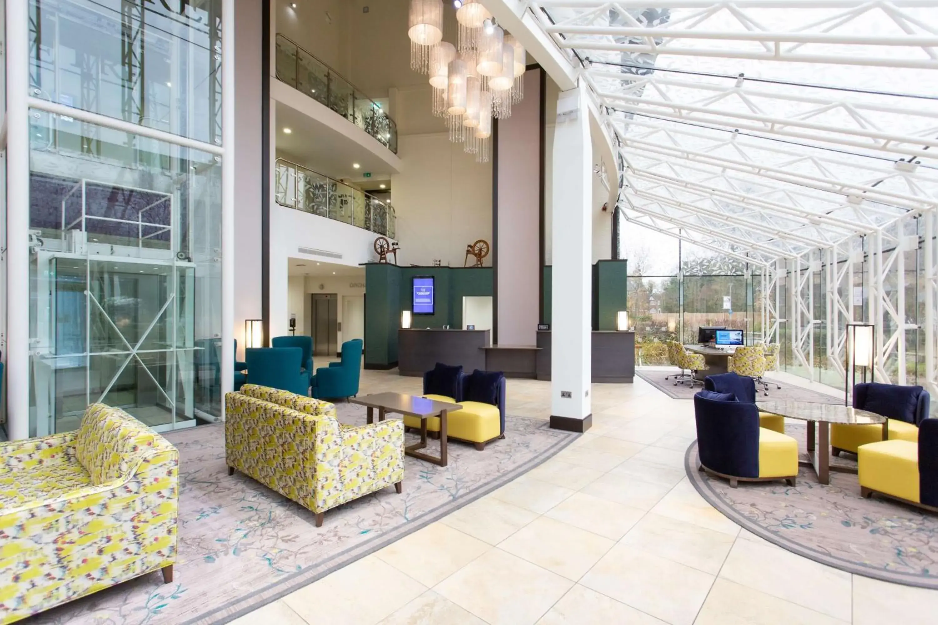 Lobby or reception in DoubleTree by Hilton Hotel Nottingham - Gateway Lobby or reception in DoubleTree by Hilton Hotel Nottingham - Gateway