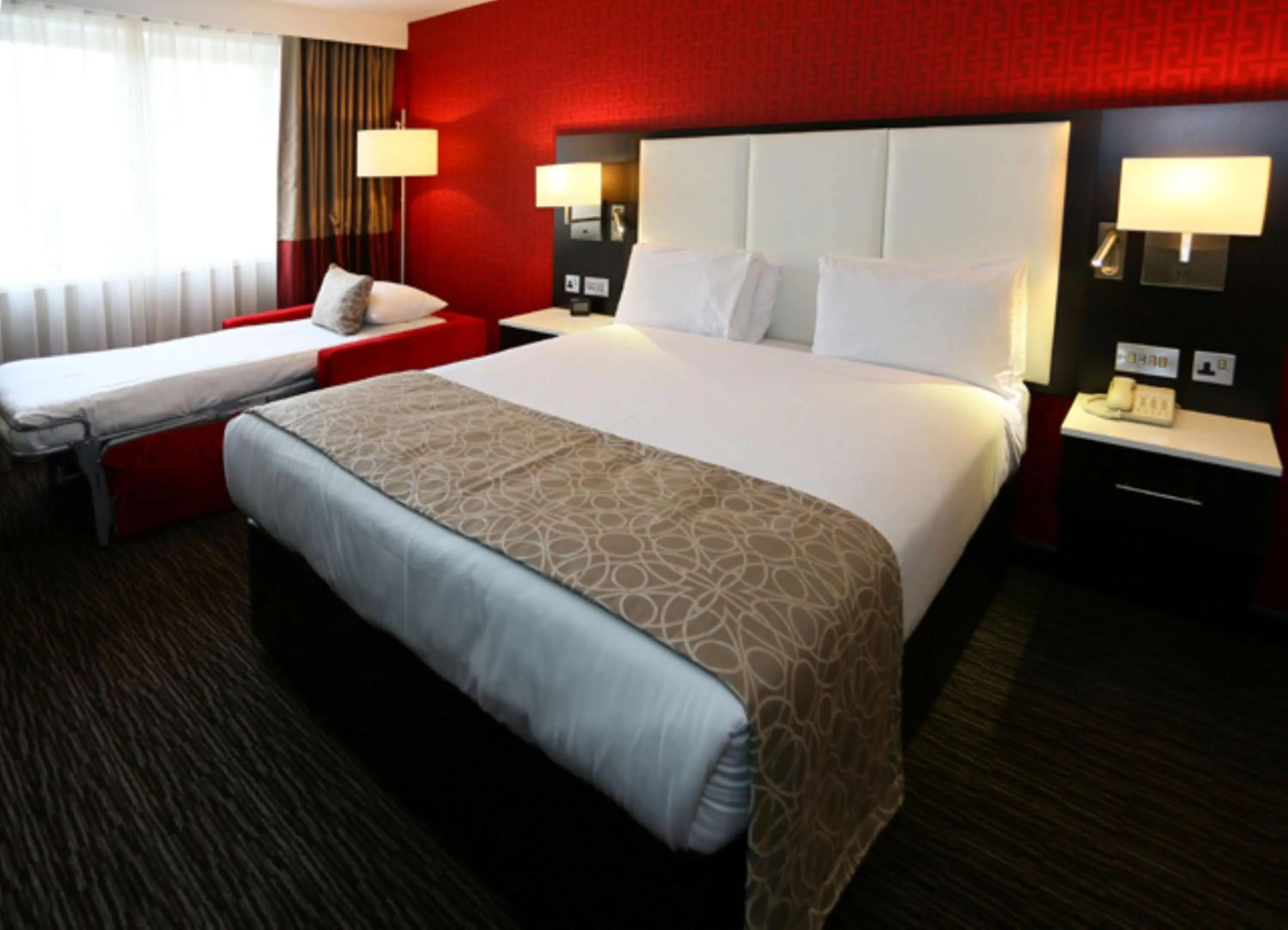 Bed in DoubleTree by Hilton Hotel Nottingham - Gateway