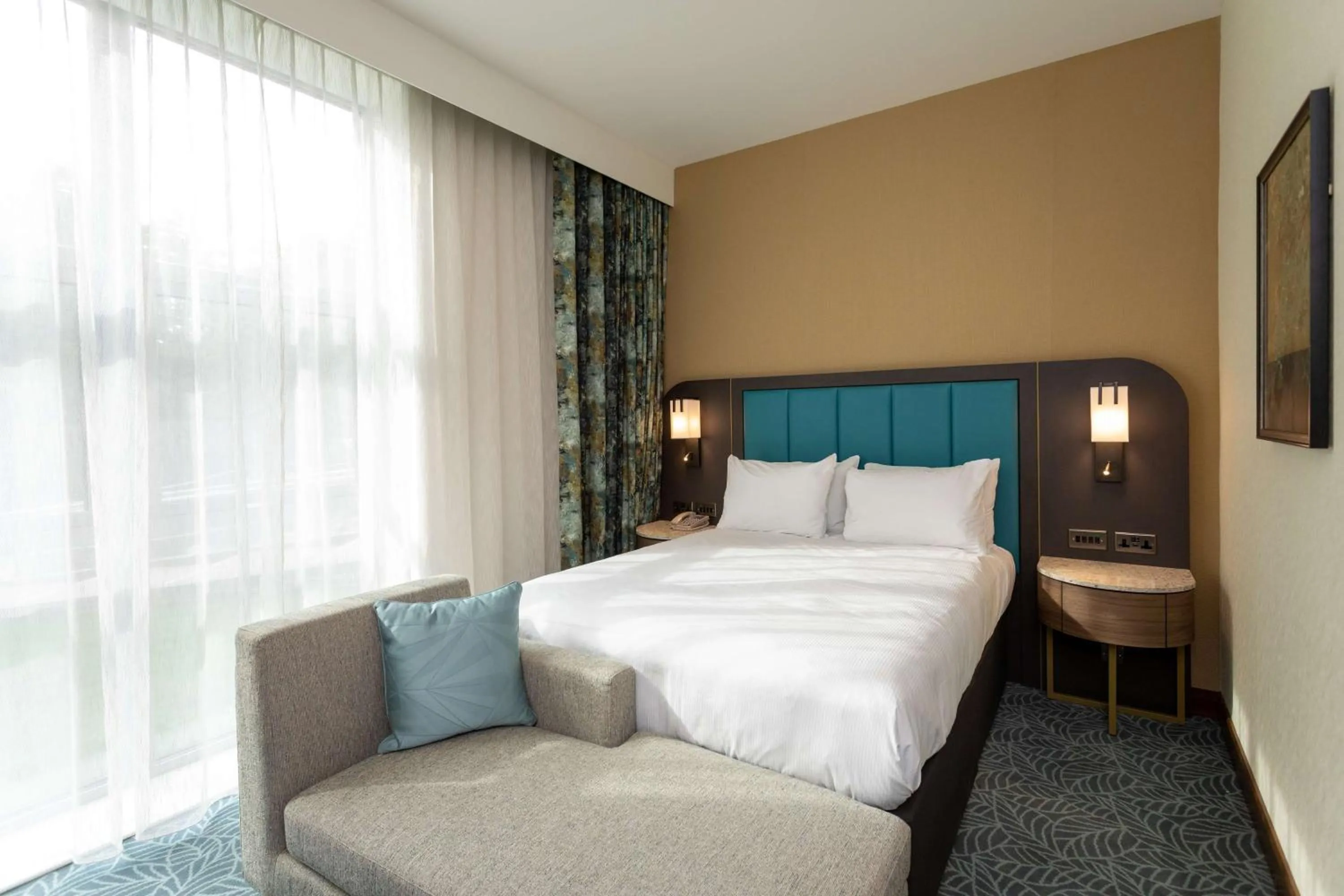 Bed in DoubleTree by Hilton Hotel Nottingham - Gateway