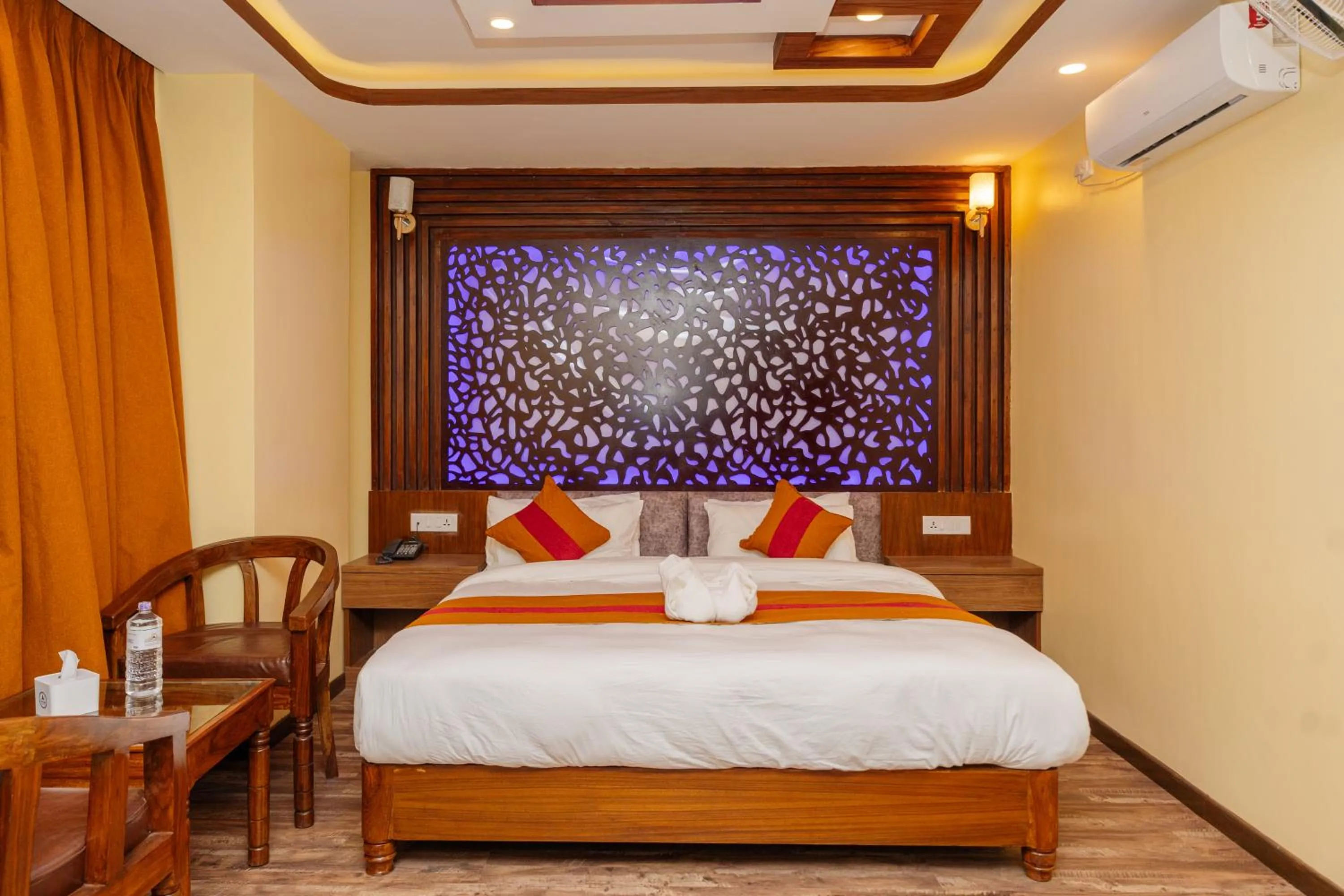 Bedroom, Bed in Hotel Royal Airport