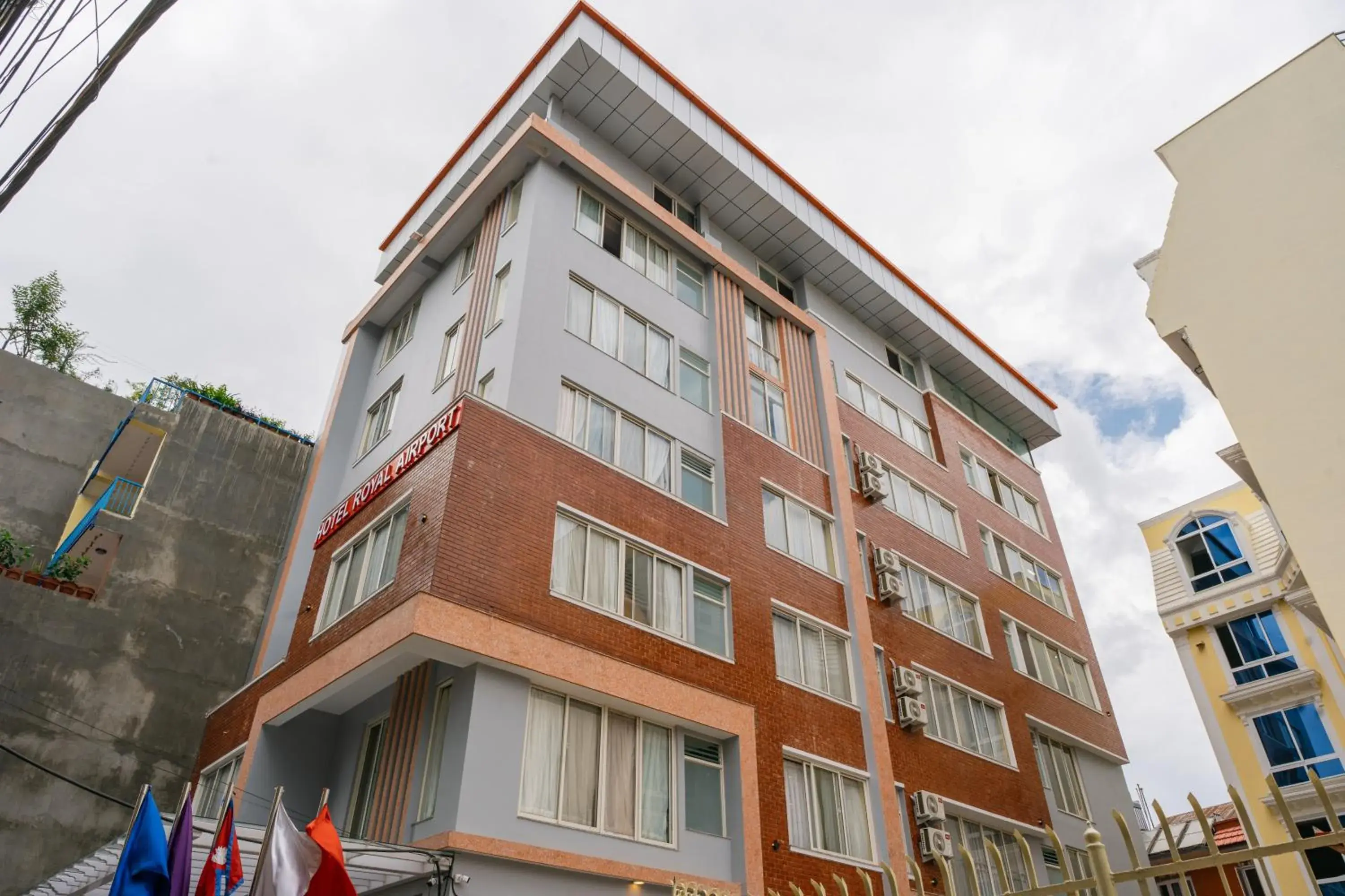 Property building in Hotel Royal Airport Property building in Hotel Royal Airport