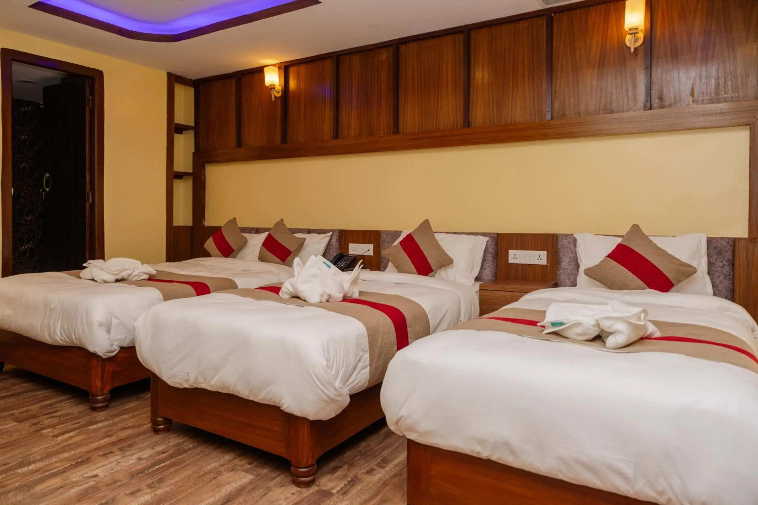 Bedroom, Bed in Hotel Royal Airport Bedroom, Bed in Hotel Royal Airport