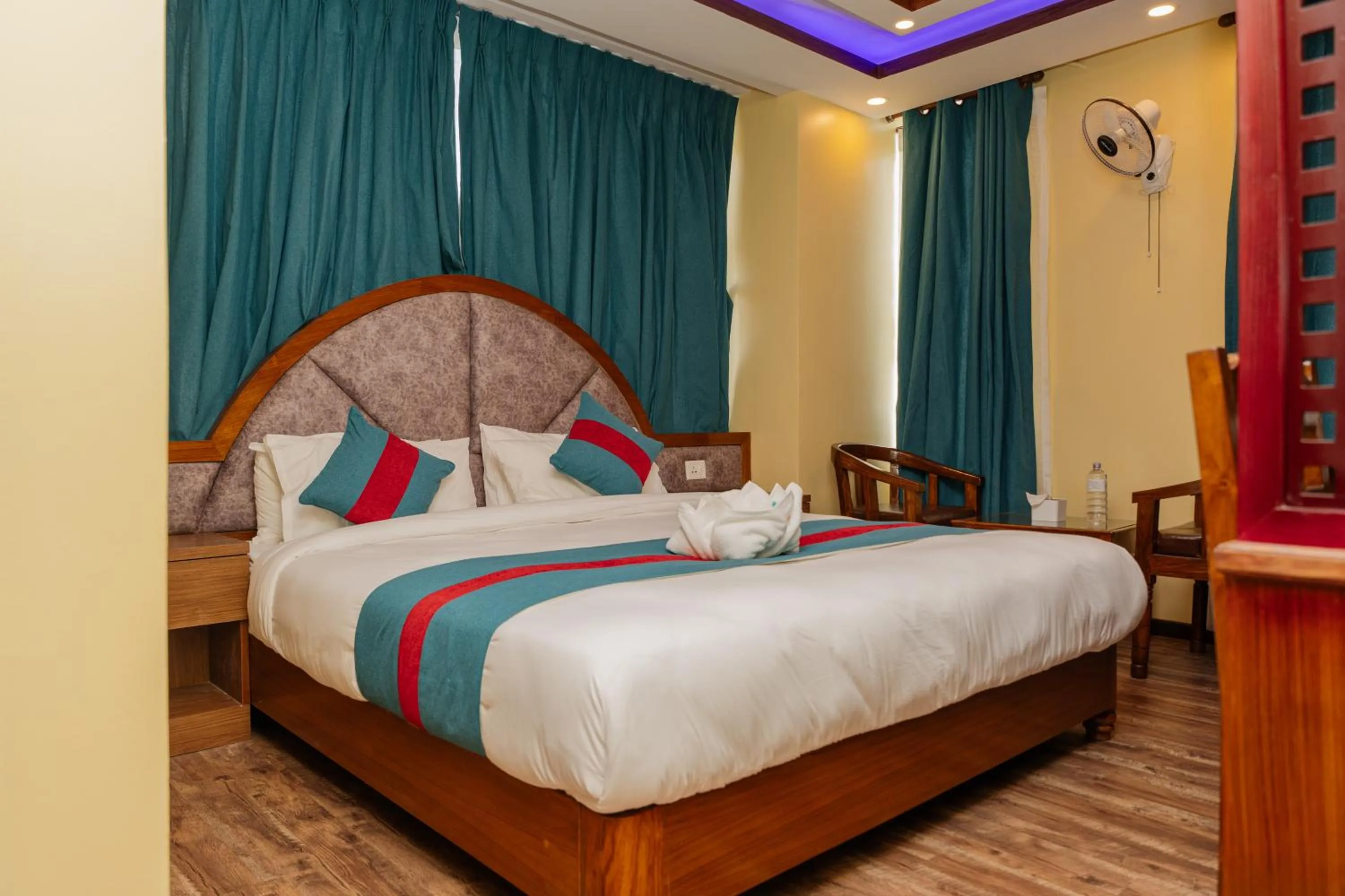 Bed in Hotel Royal Airport