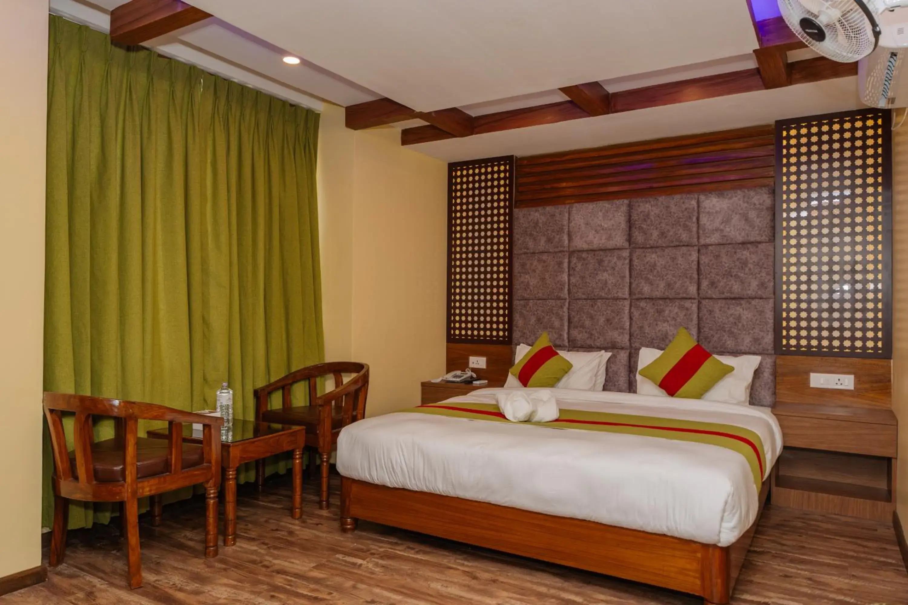 Bedroom, Bed in Hotel Royal Airport Bedroom, Bed in Hotel Royal Airport