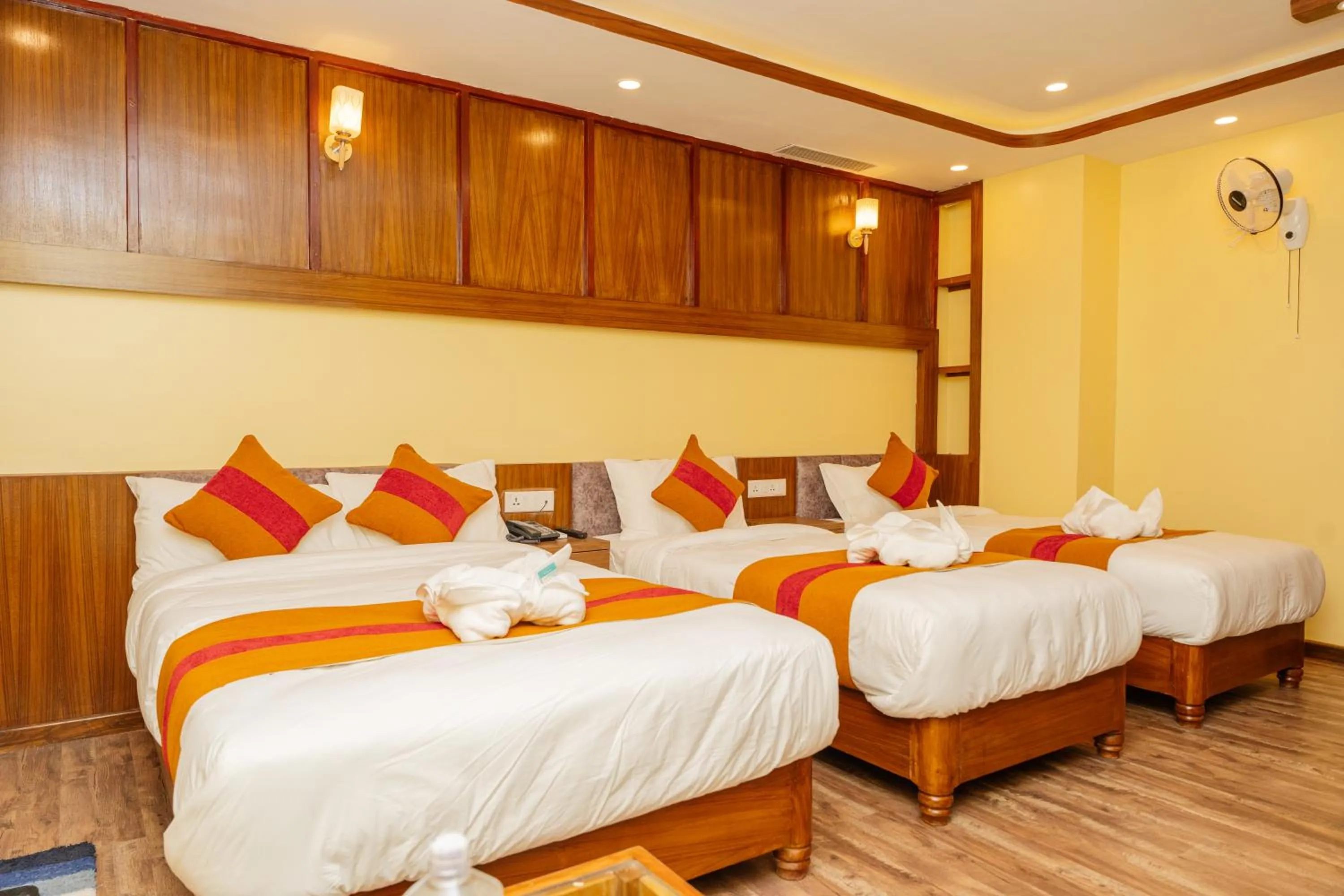 Bed in Hotel Royal Airport