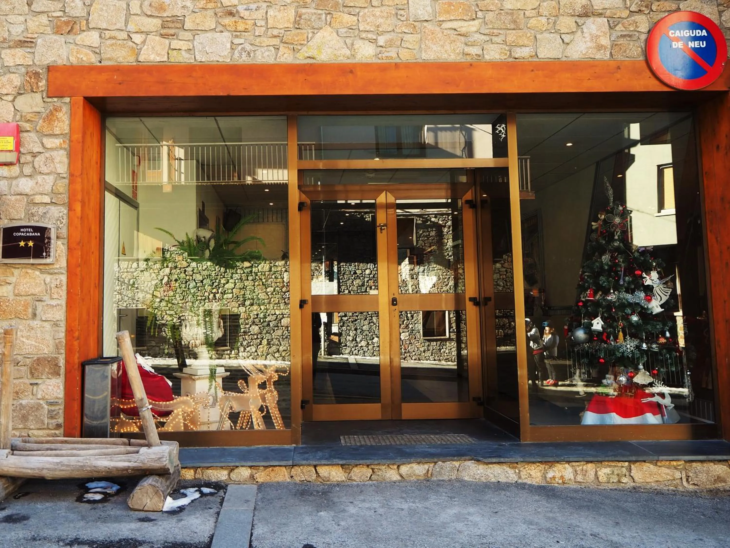 Facade/entrance in Hotel Copacabana
