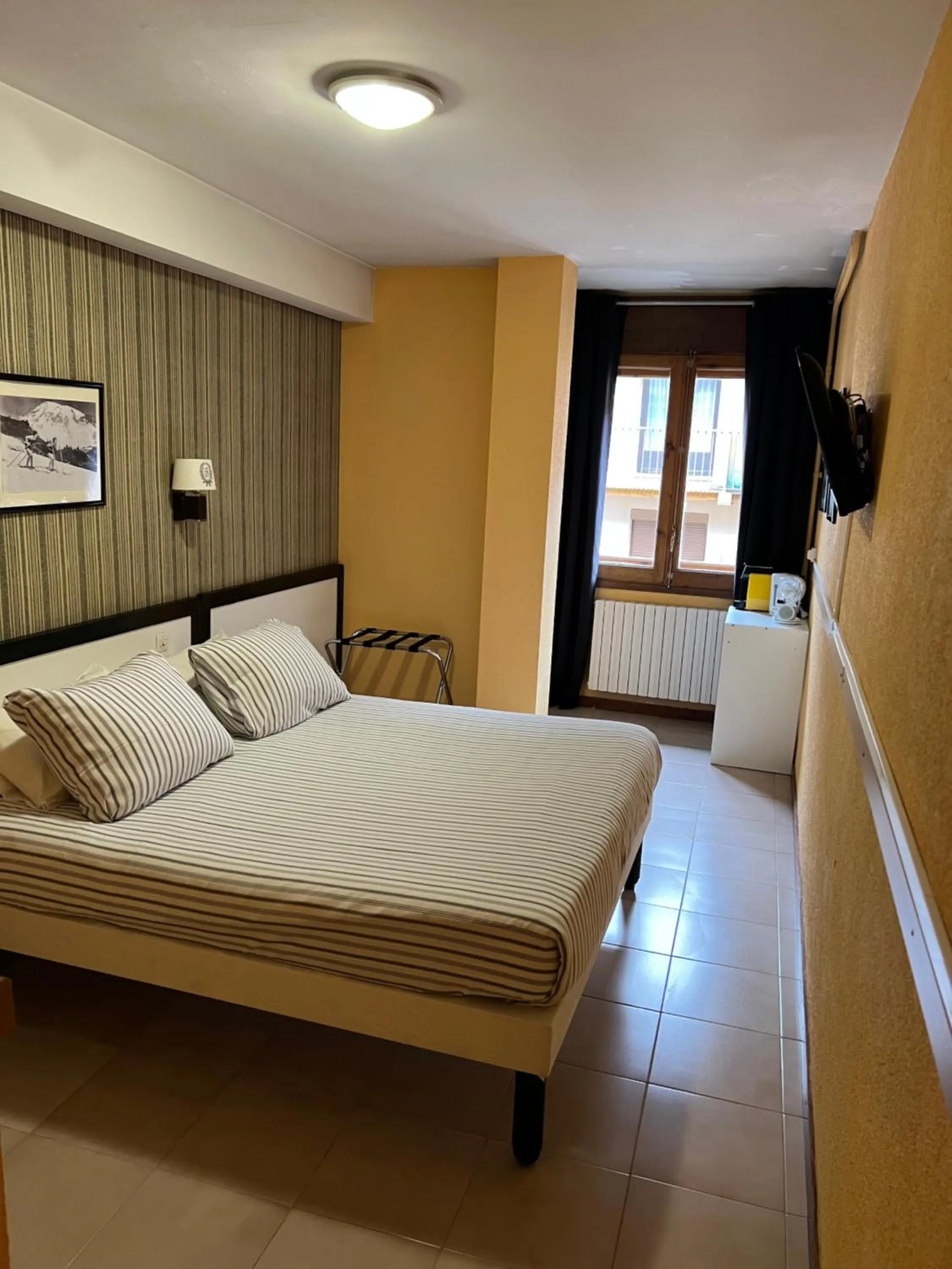 Photo of the whole room, Bed in Hotel Copacabana