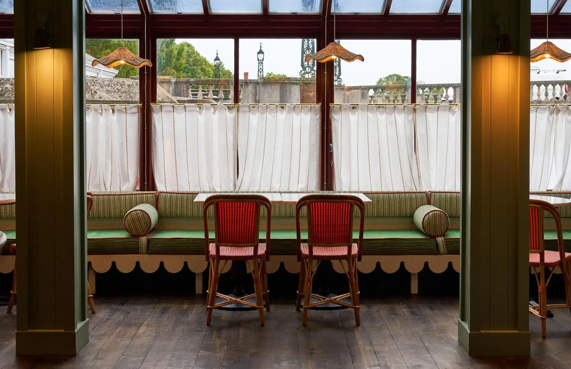 Decorative detail in The Mitre, Hampton Court