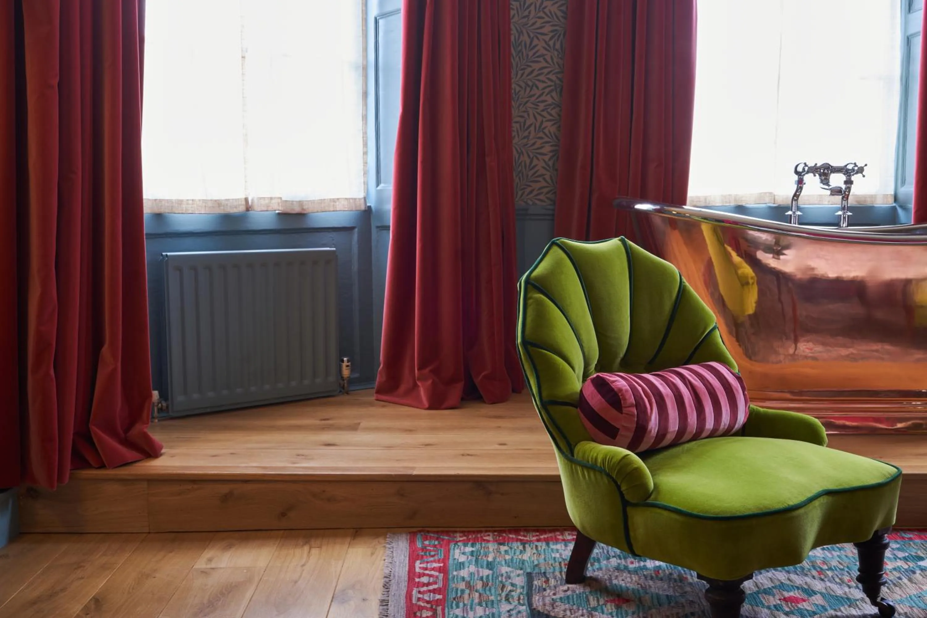 Bath in The Mitre, Hampton Court