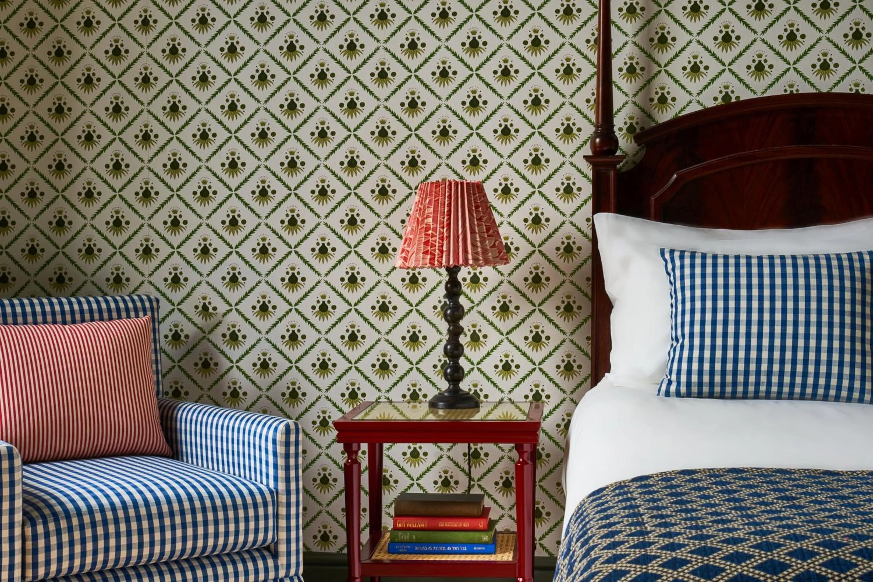 Decorative detail, Bed in The Mitre, Hampton Court