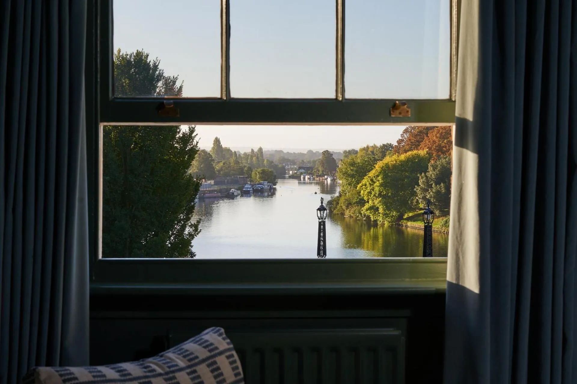 River view in The Mitre, Hampton Court