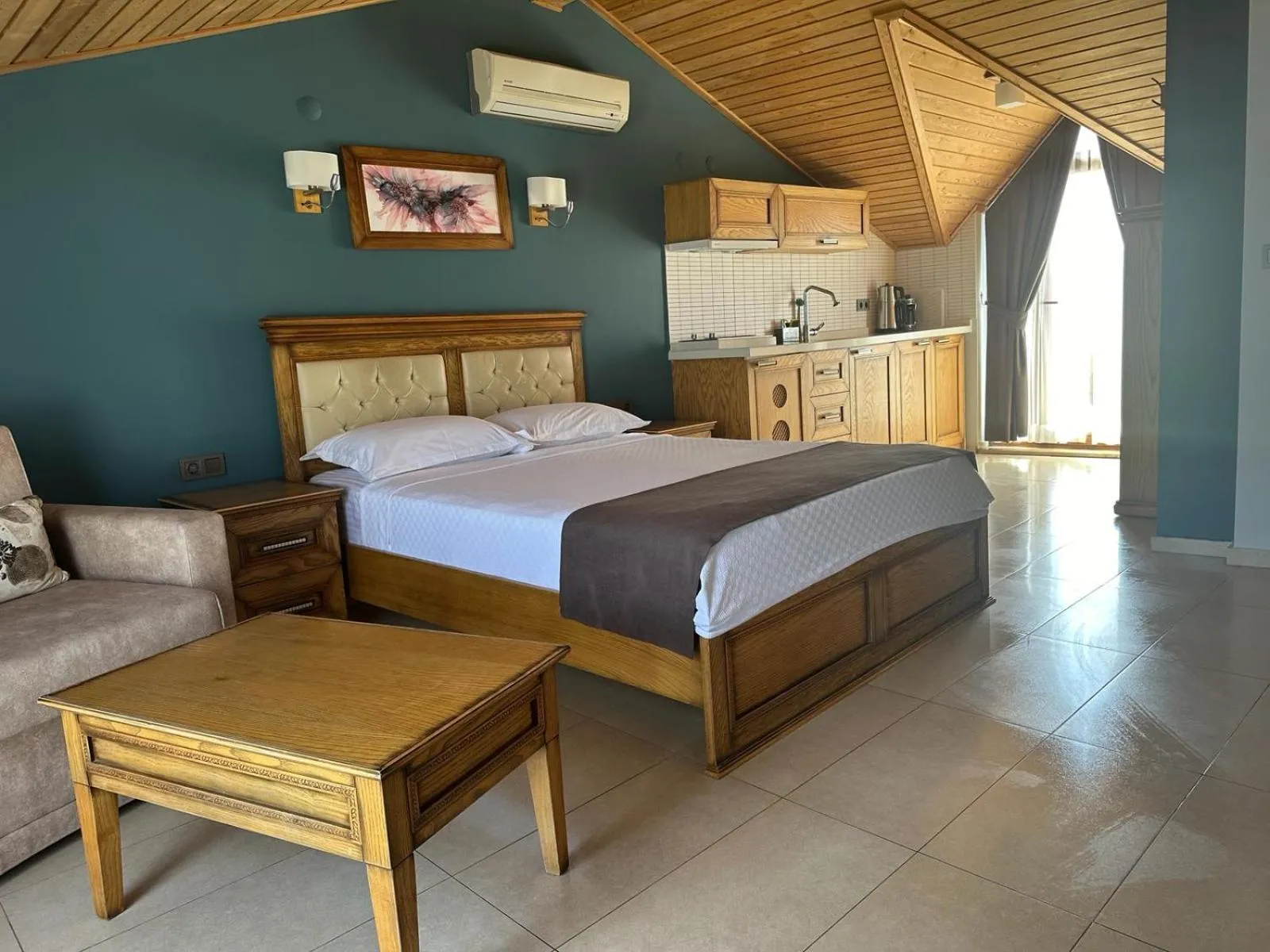 Photo of the whole room, Bed in Veziroğlu Apart