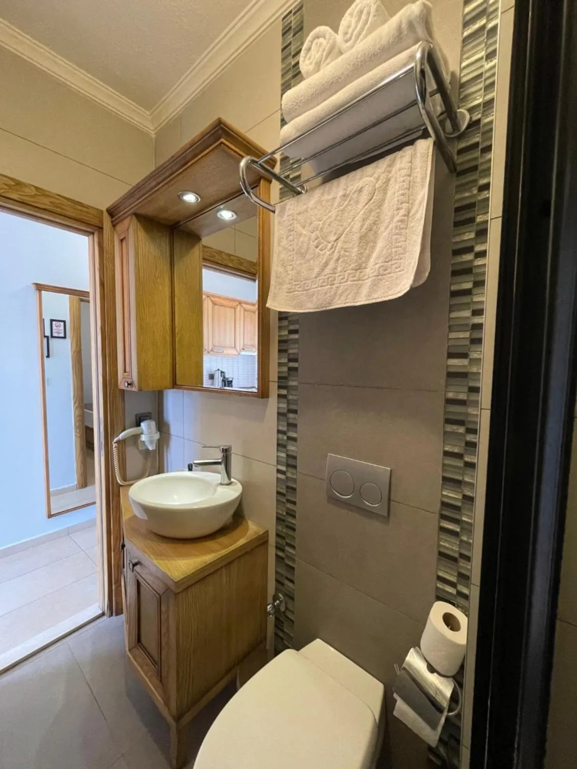 Shower in Veziroğlu Apart