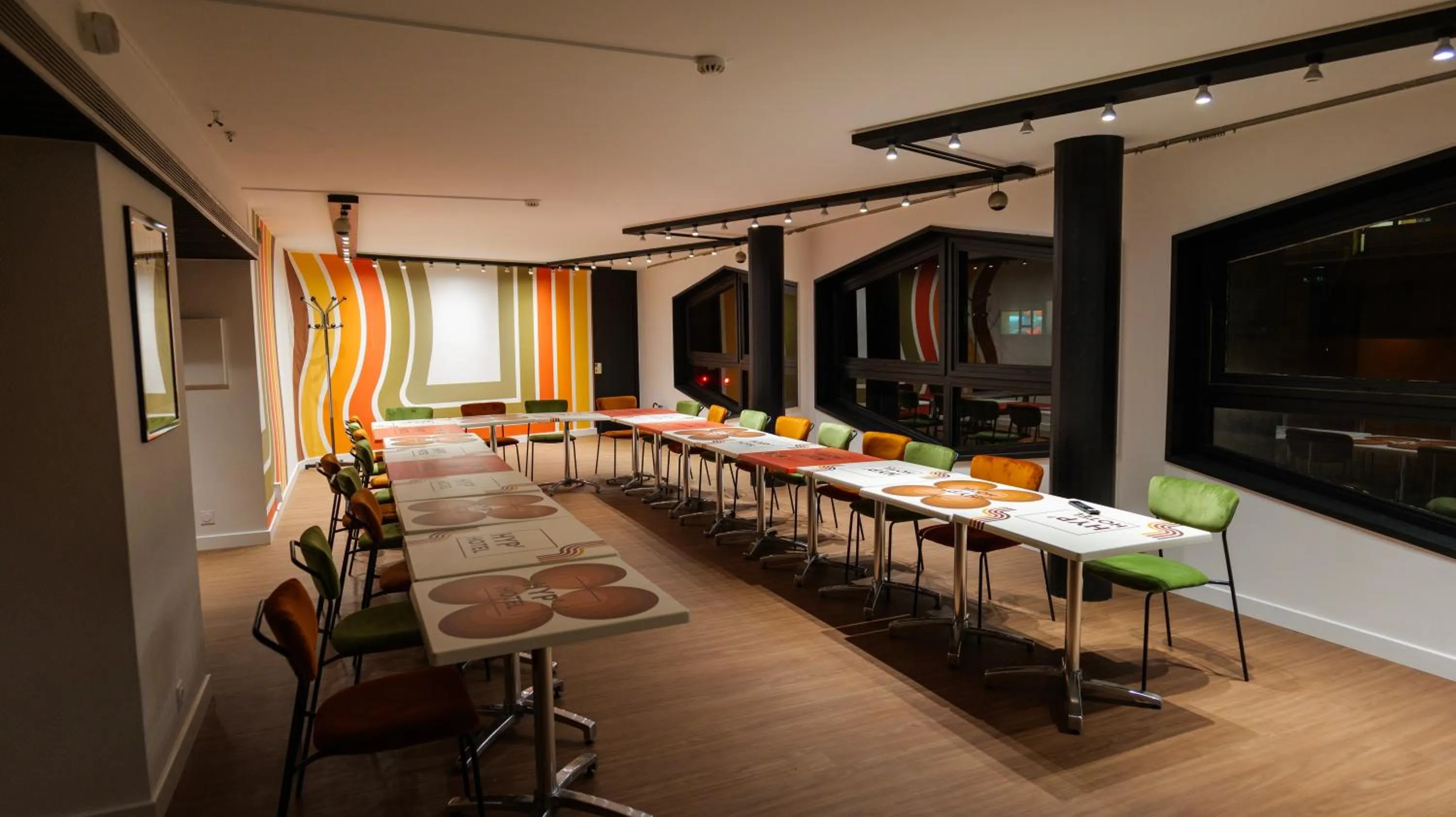 Business facilities in HYP'Hotel