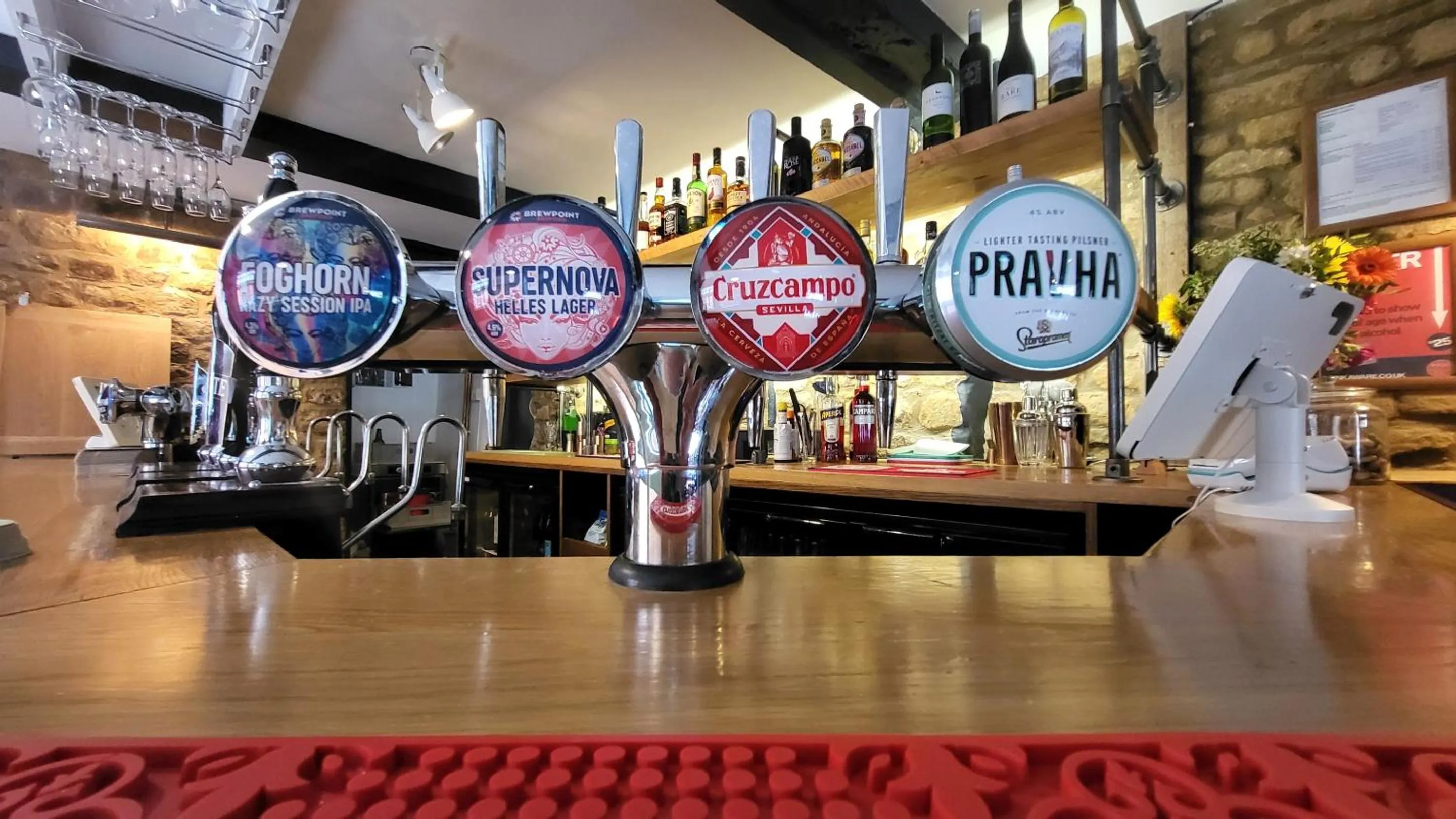 Lounge or bar in Unicorn Inn