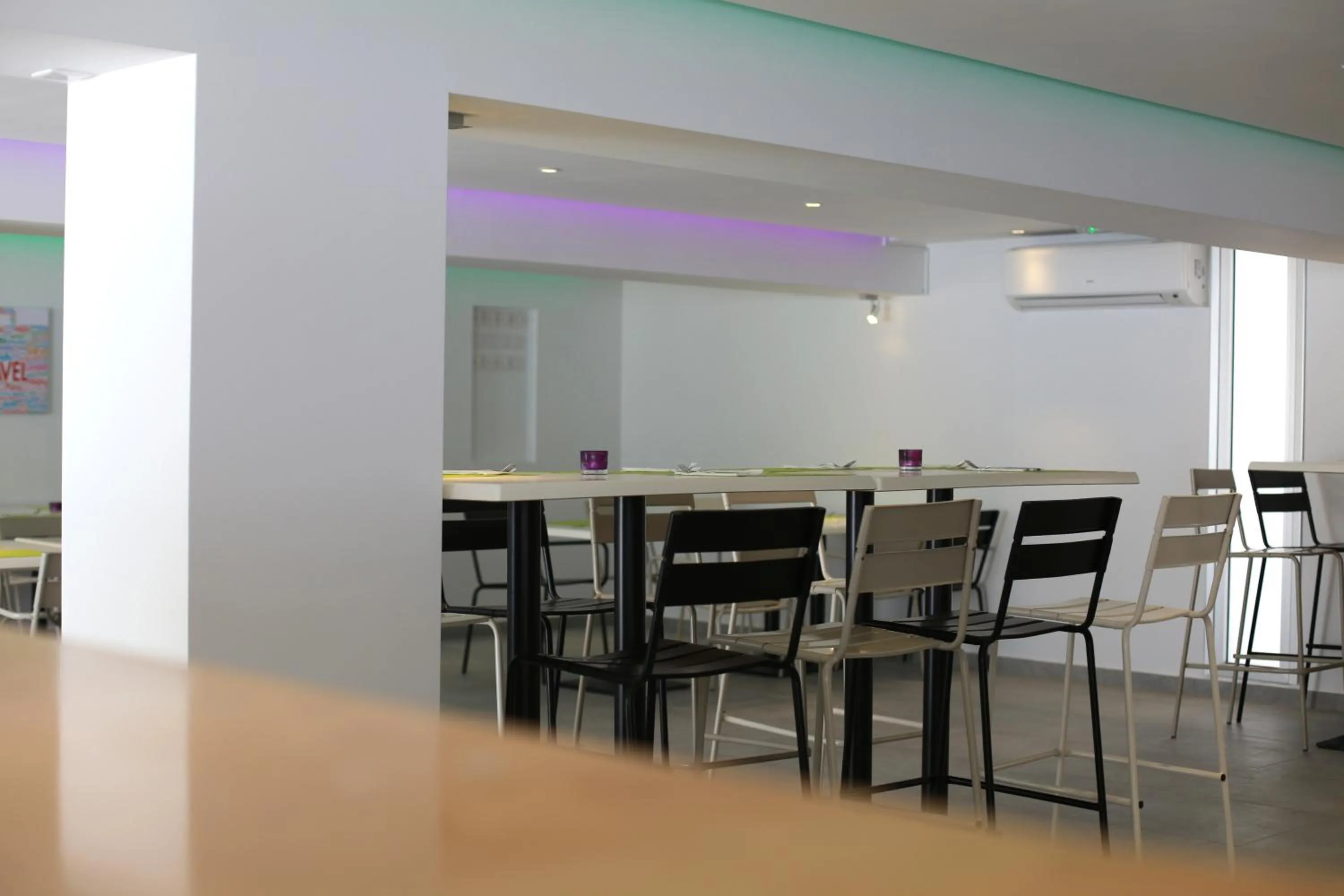 Restaurant/places to eat in Sea CleoNapa Hotel