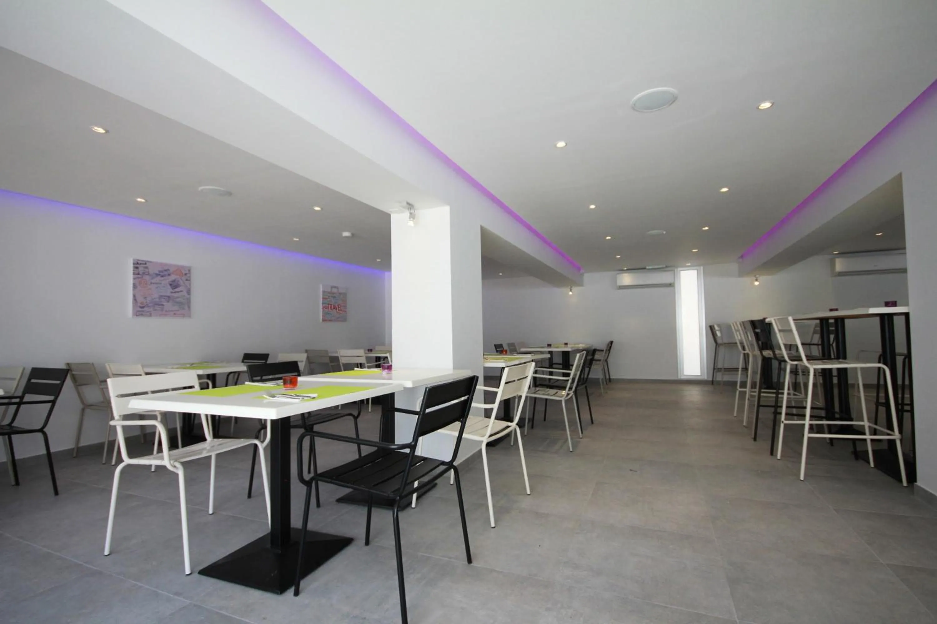 Restaurant/places to eat in Sea CleoNapa Hotel