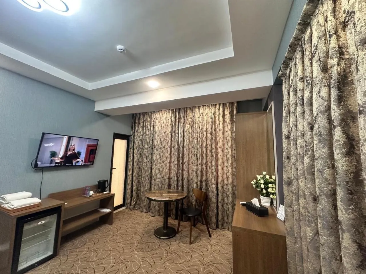 minibar in Royal Meridien Hotel