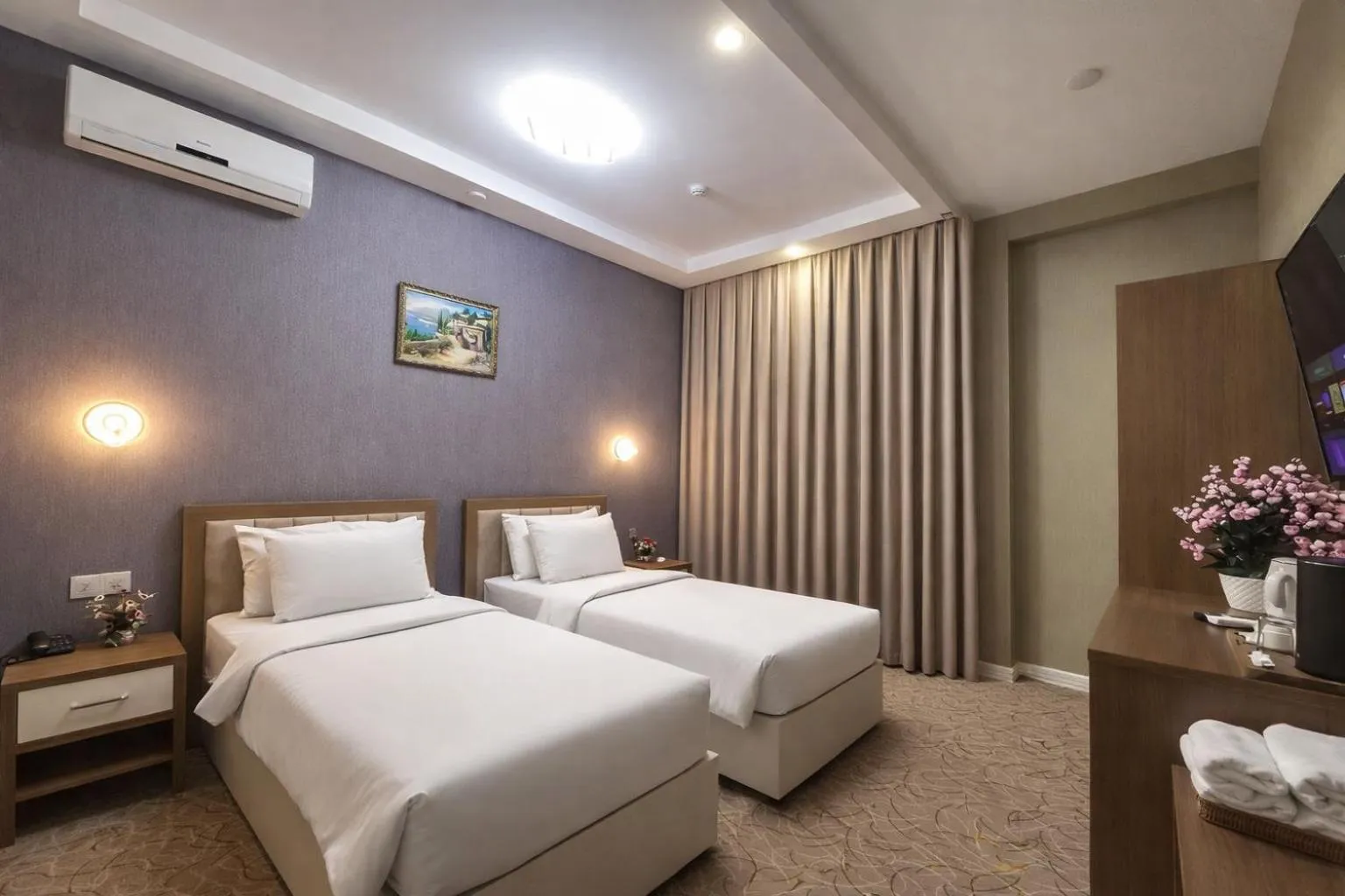 Bed in Royal Meridien Hotel