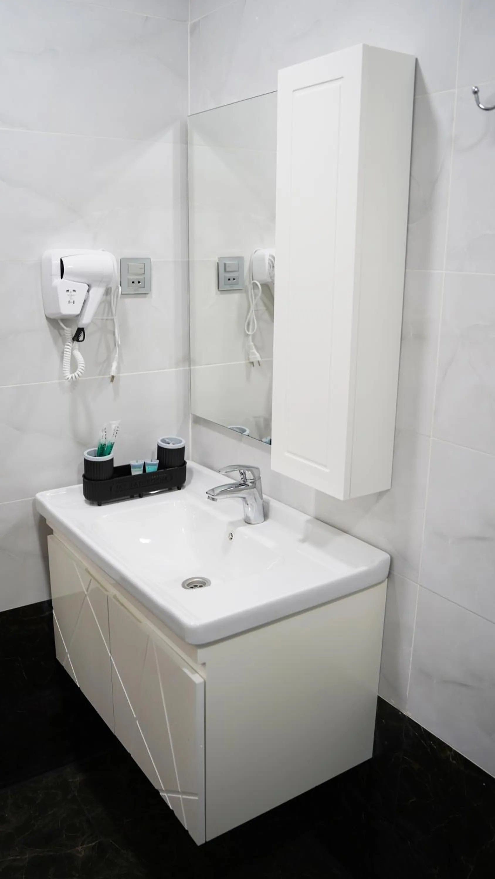 Bathroom in Royal Meridien Hotel