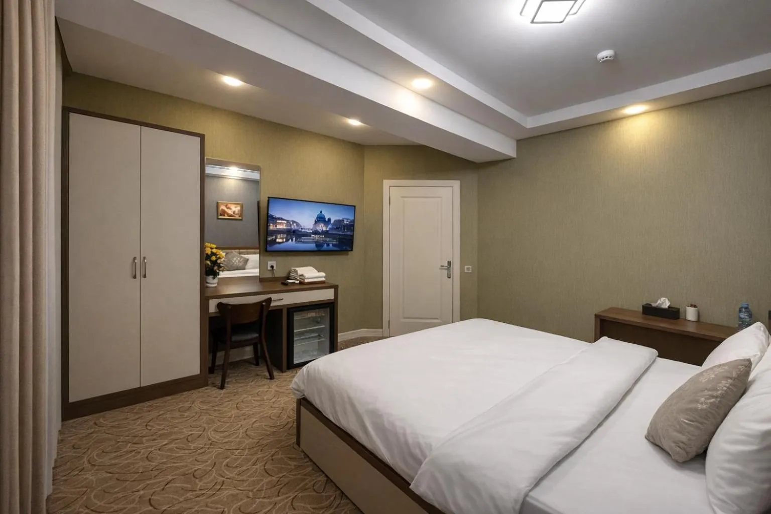 Bed in Royal Meridien Hotel