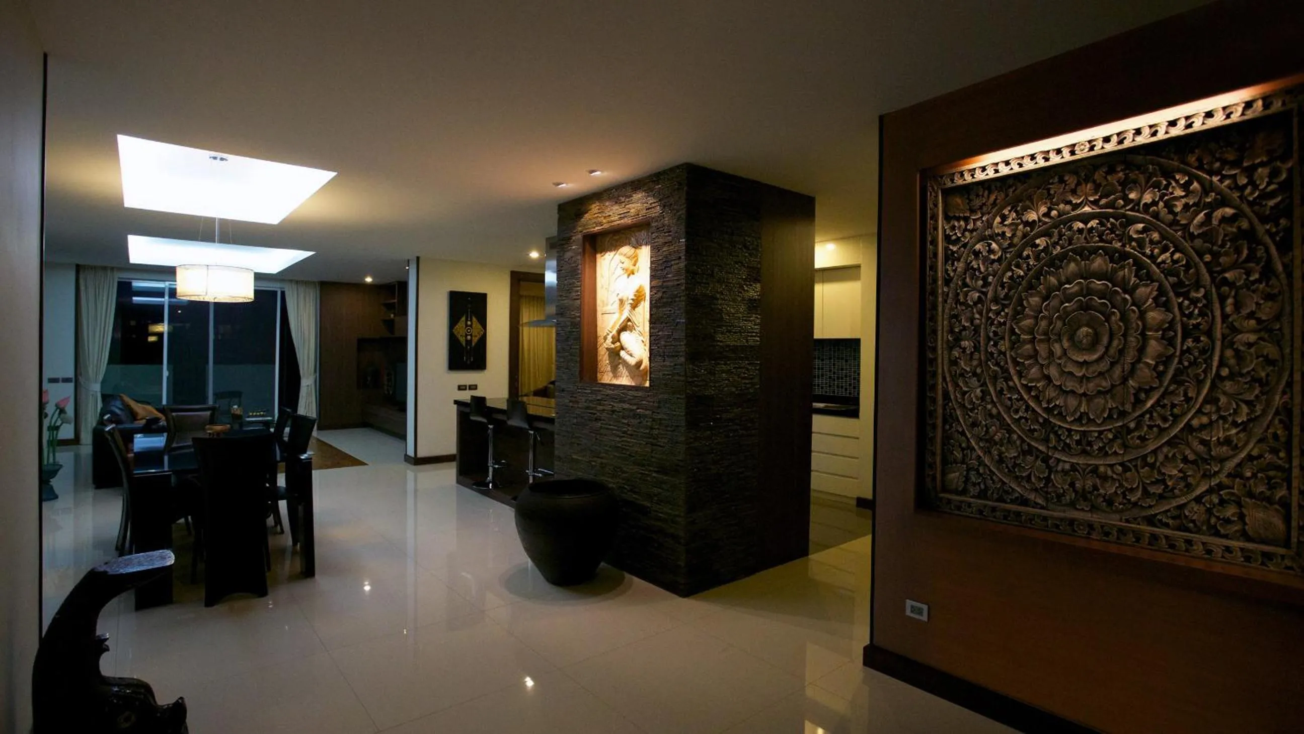 Seating area in Karon Suite Apartment