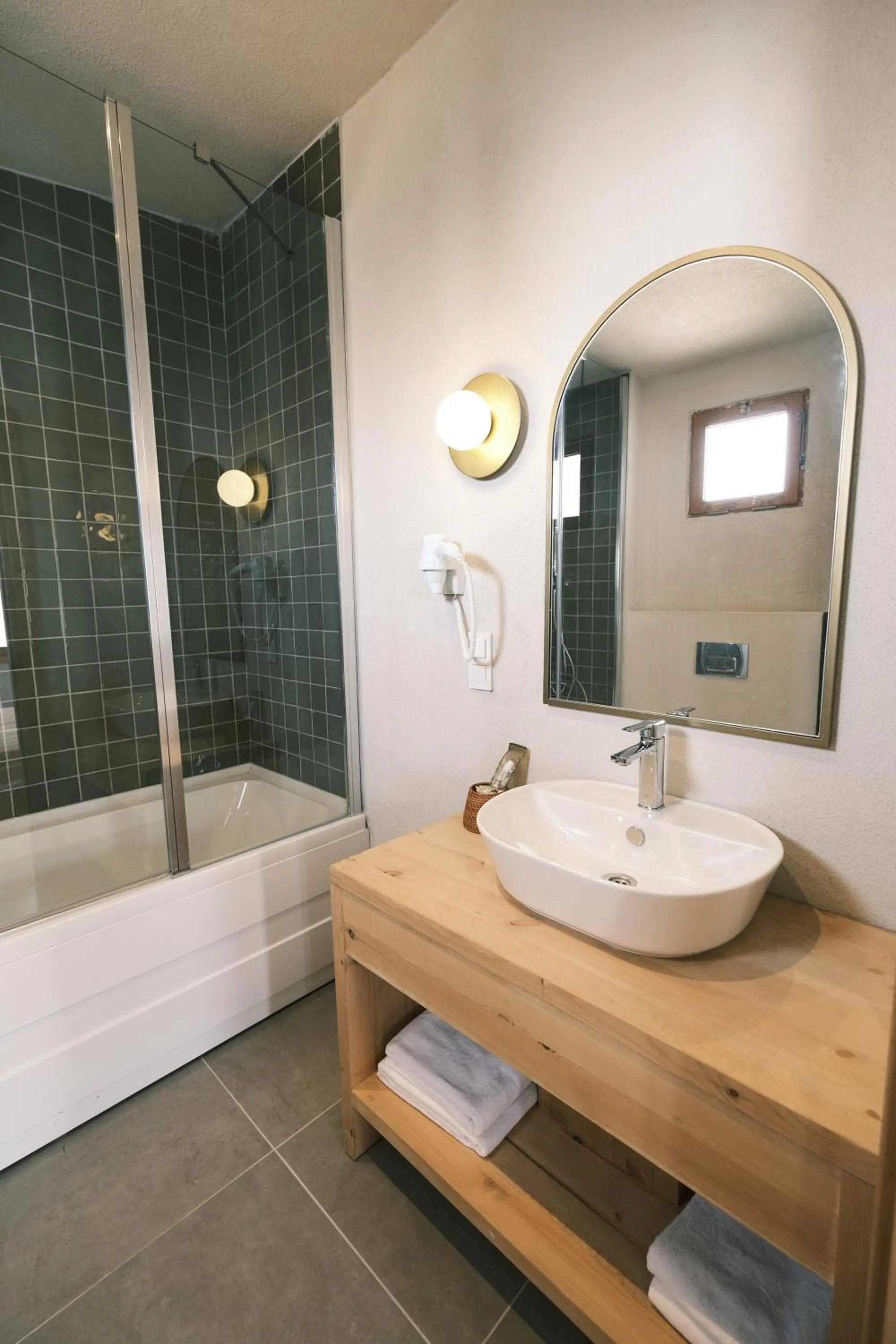 Bathroom in Nephos Beach Hotel