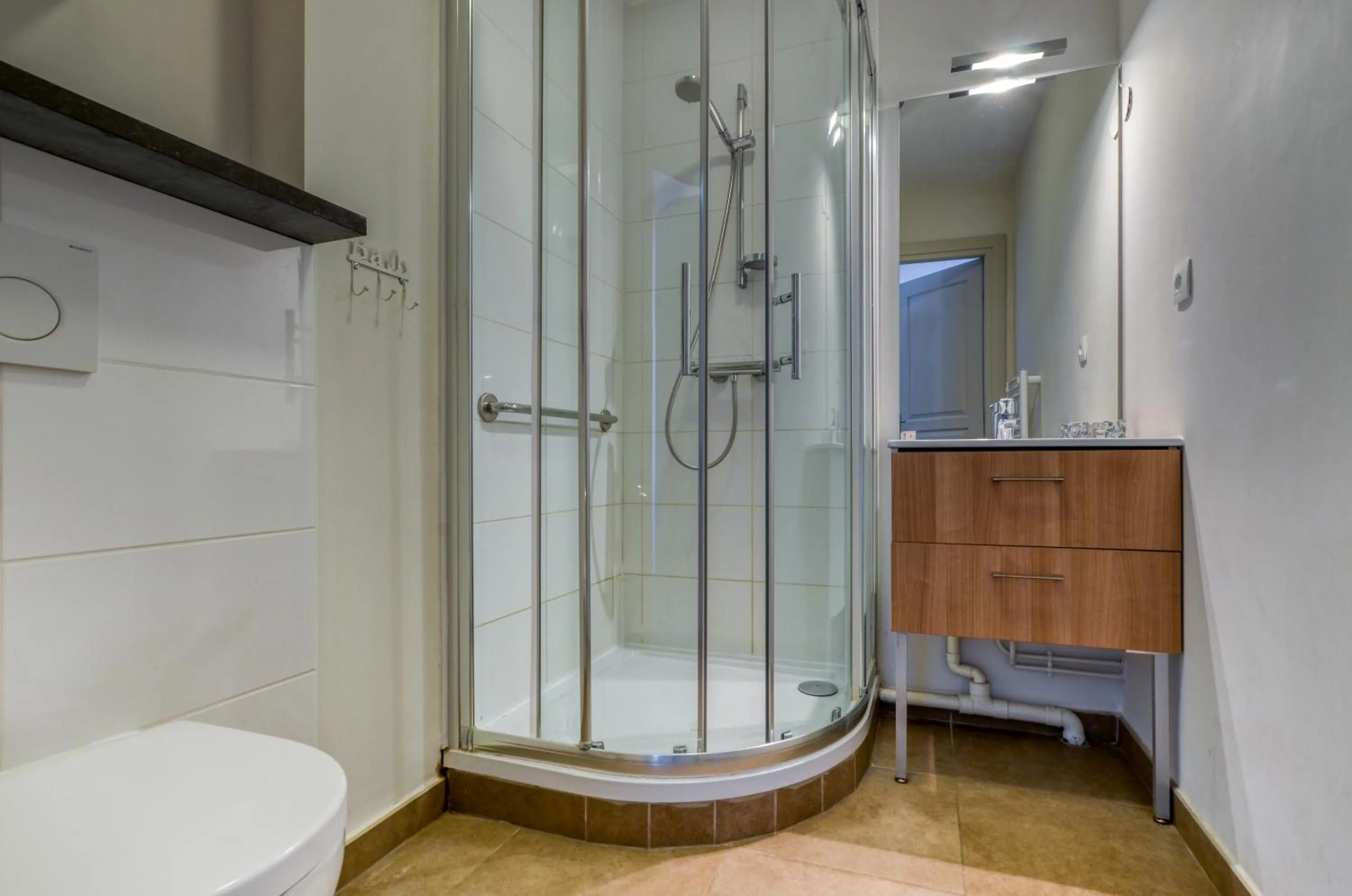 Shower in Evancy Etoile de Mer