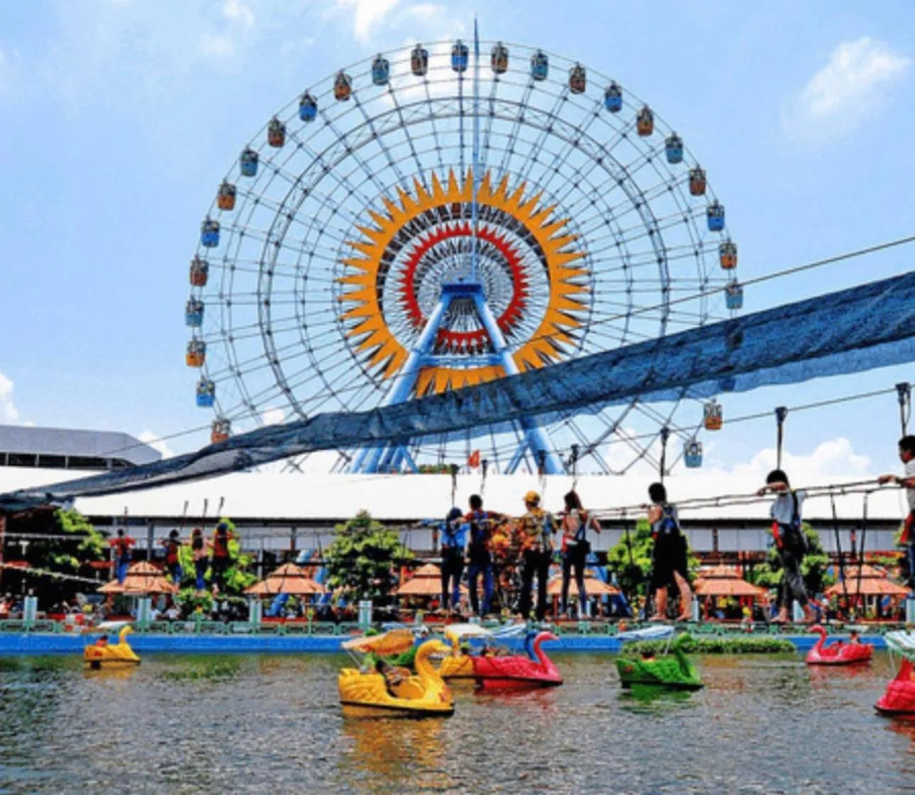 Property building in Ha Long hotel