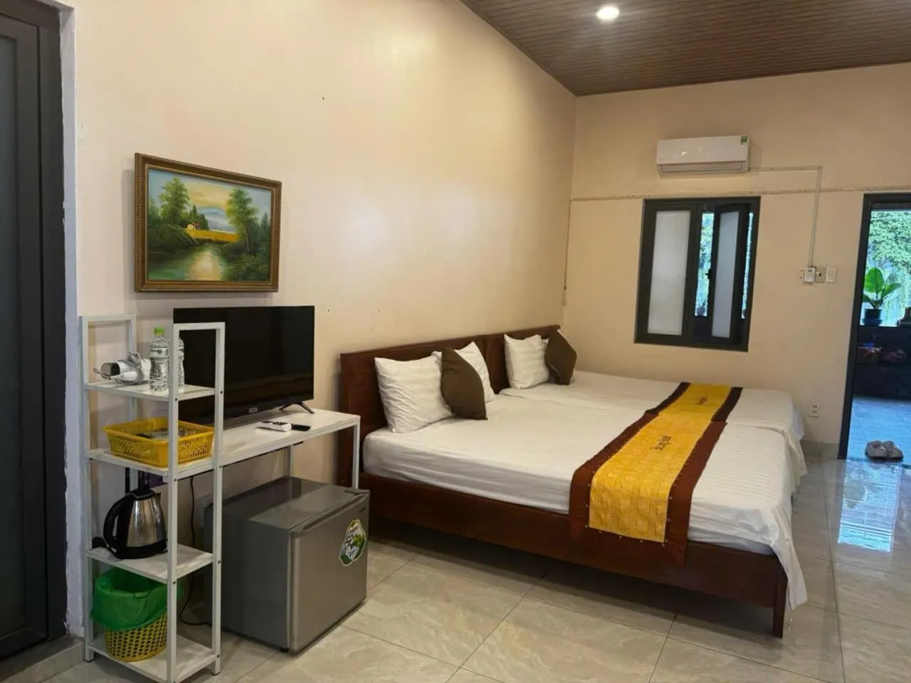 Bed in Ha Long hotel