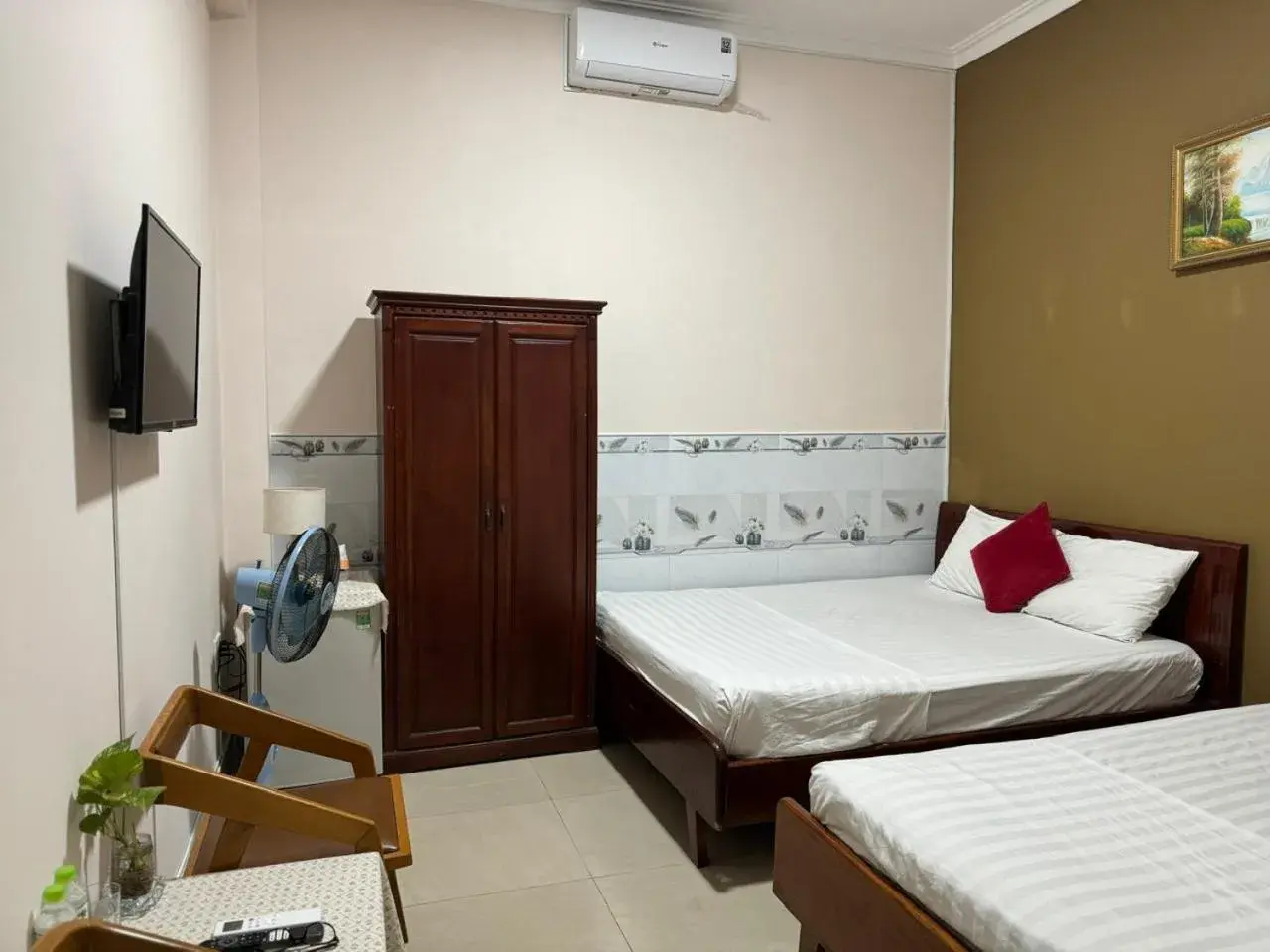 Bedroom, Bed in Ha Long hotel Bedroom, Bed in Ha Long hotel